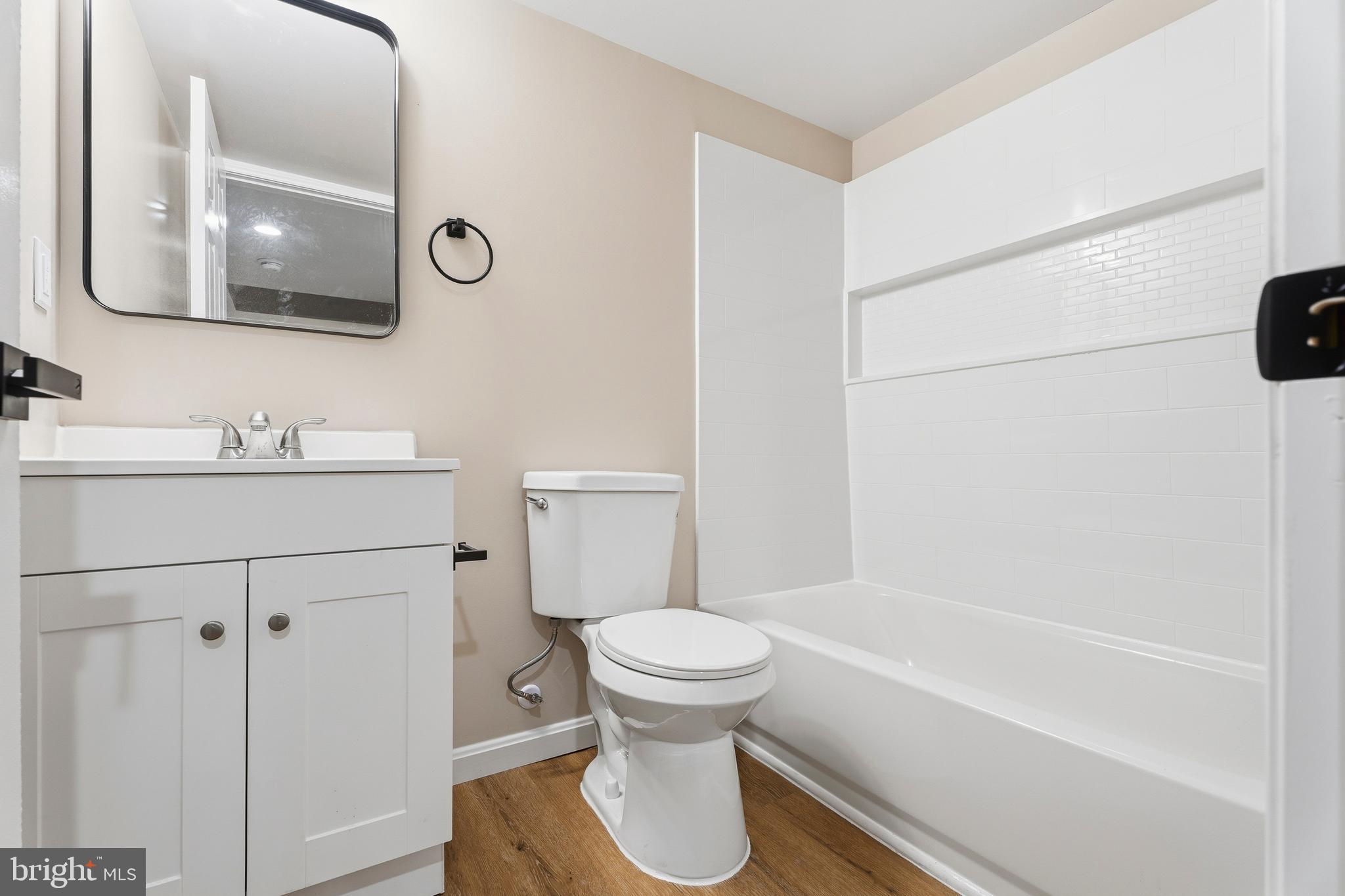 ESSEX - Residential Lease