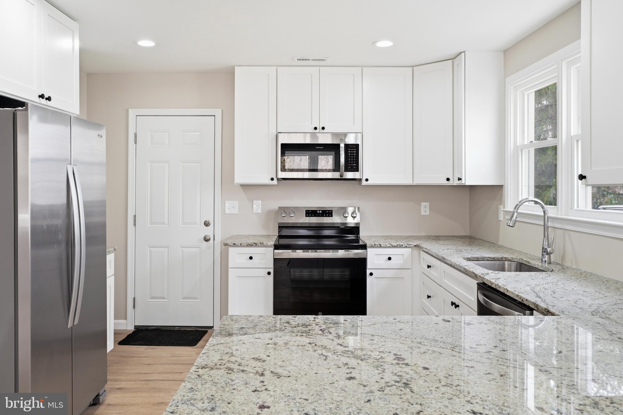 ESSEX - Residential Lease