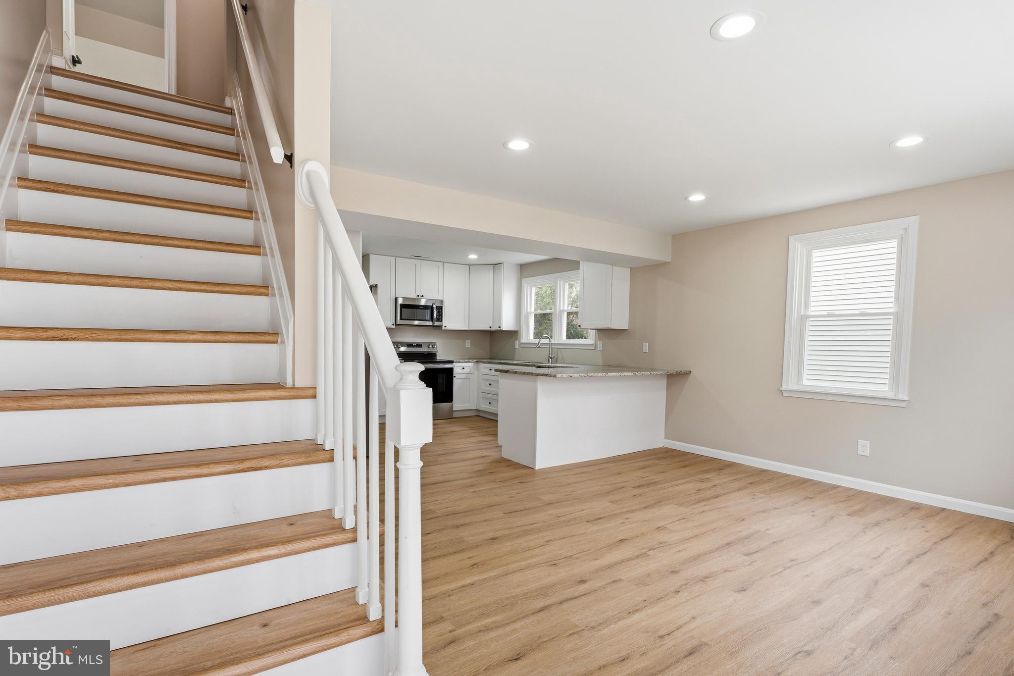 ESSEX - Residential Lease