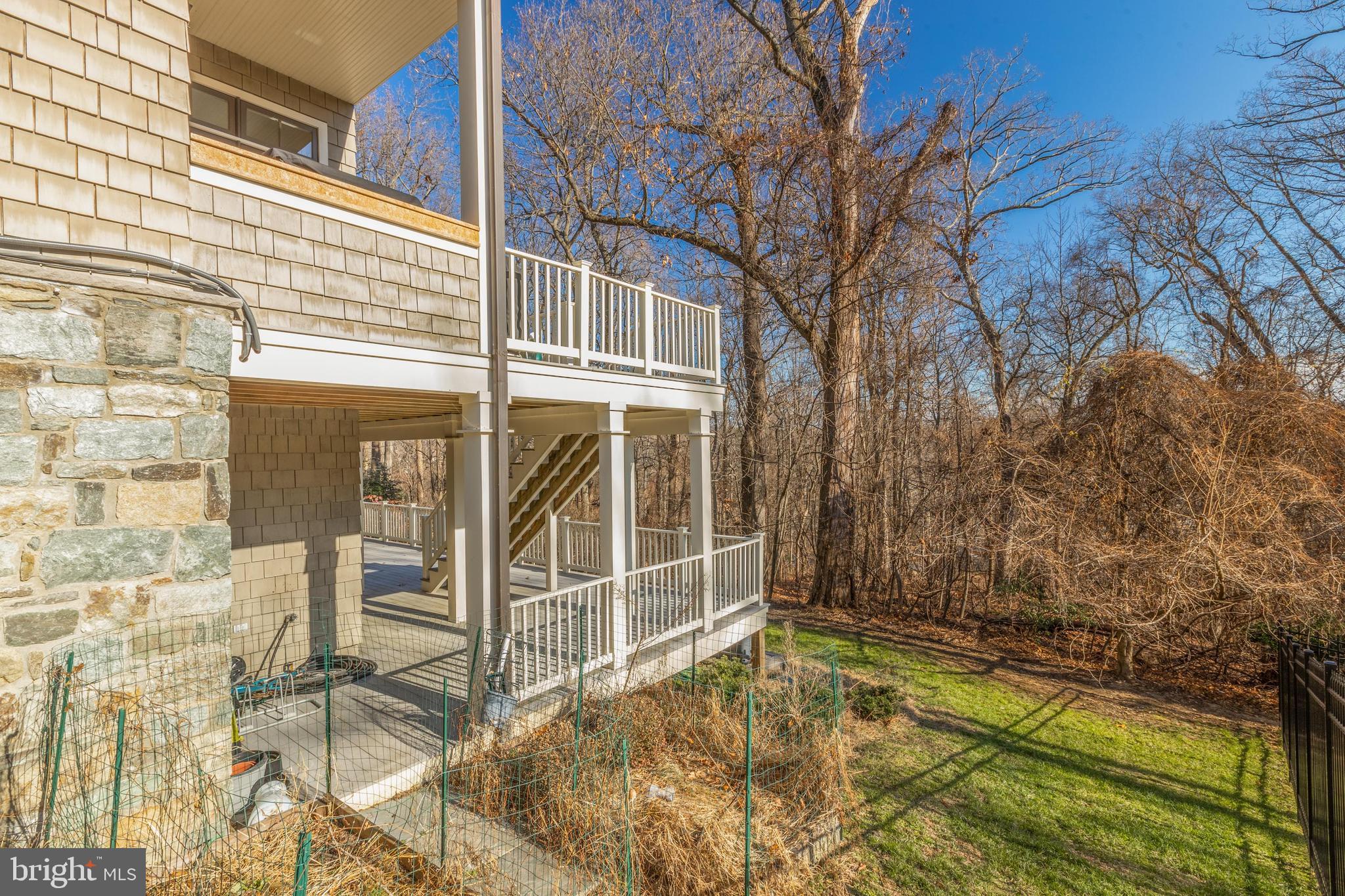 THE WOODS AT CHAIN BRIDGE - Residential
