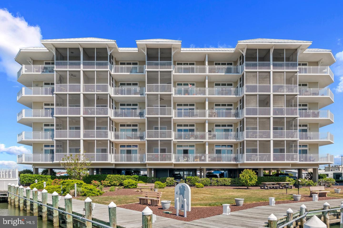 HARBOUR LIGHT CONDOS - Residential