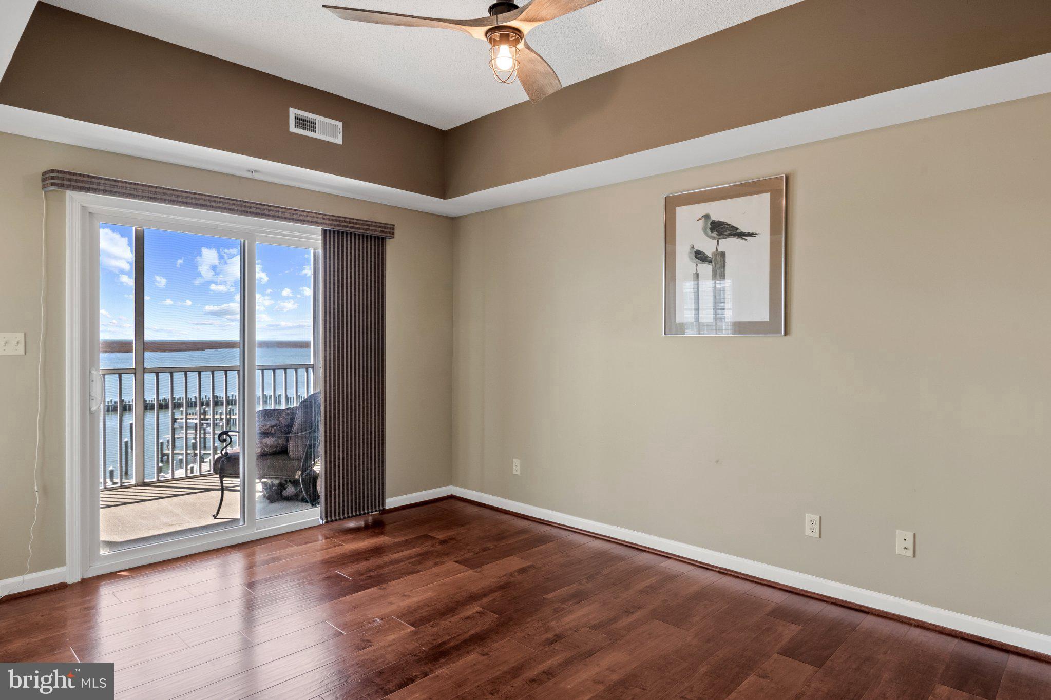 HARBOUR LIGHT CONDOS - Residential