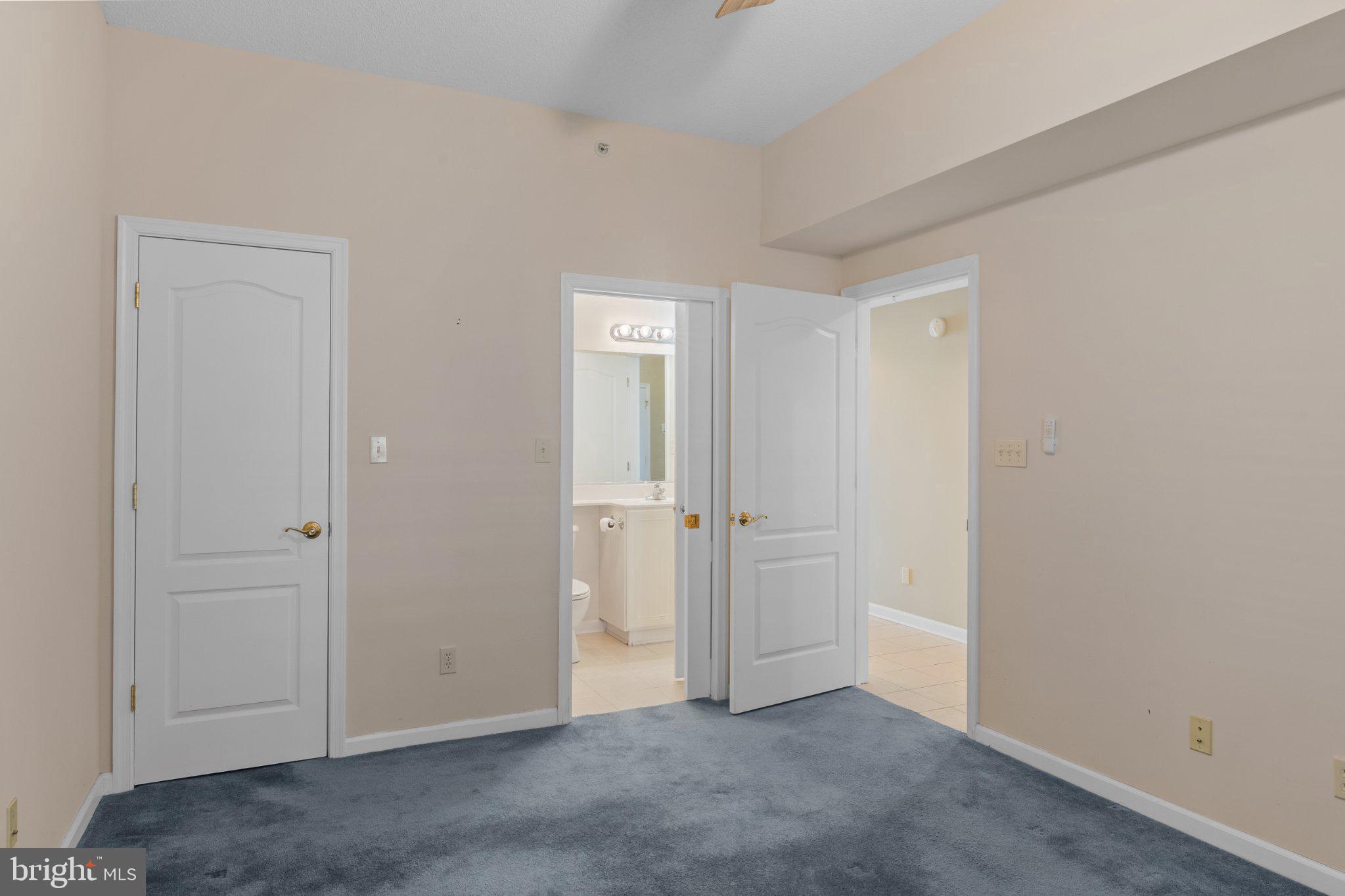 HARBOUR LIGHT CONDOS - Residential