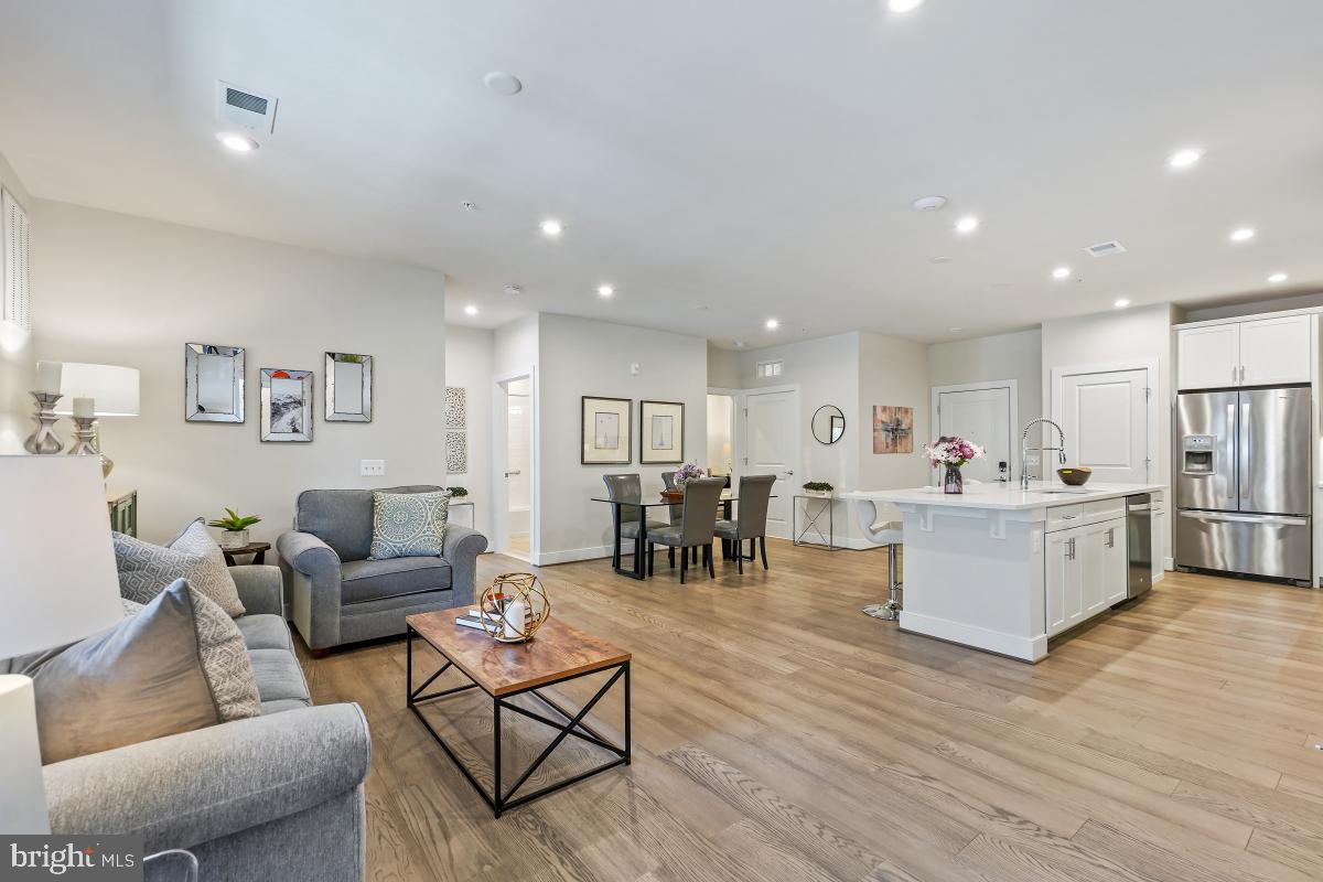 METROPARK AT ARROWBROOK - Residential