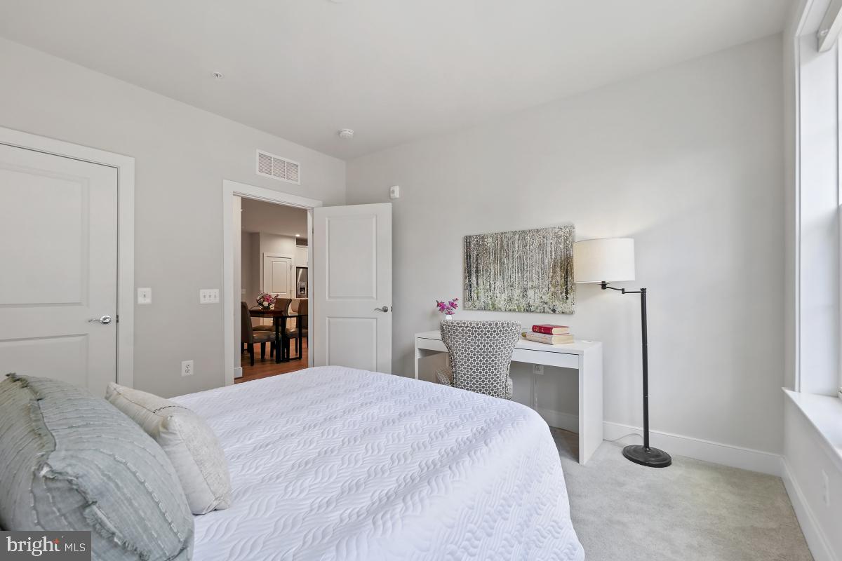 METROPARK AT ARROWBROOK - Residential