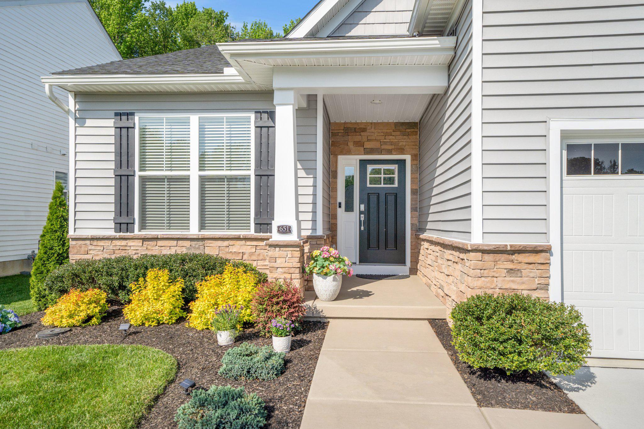 THE CASCADES - Residential