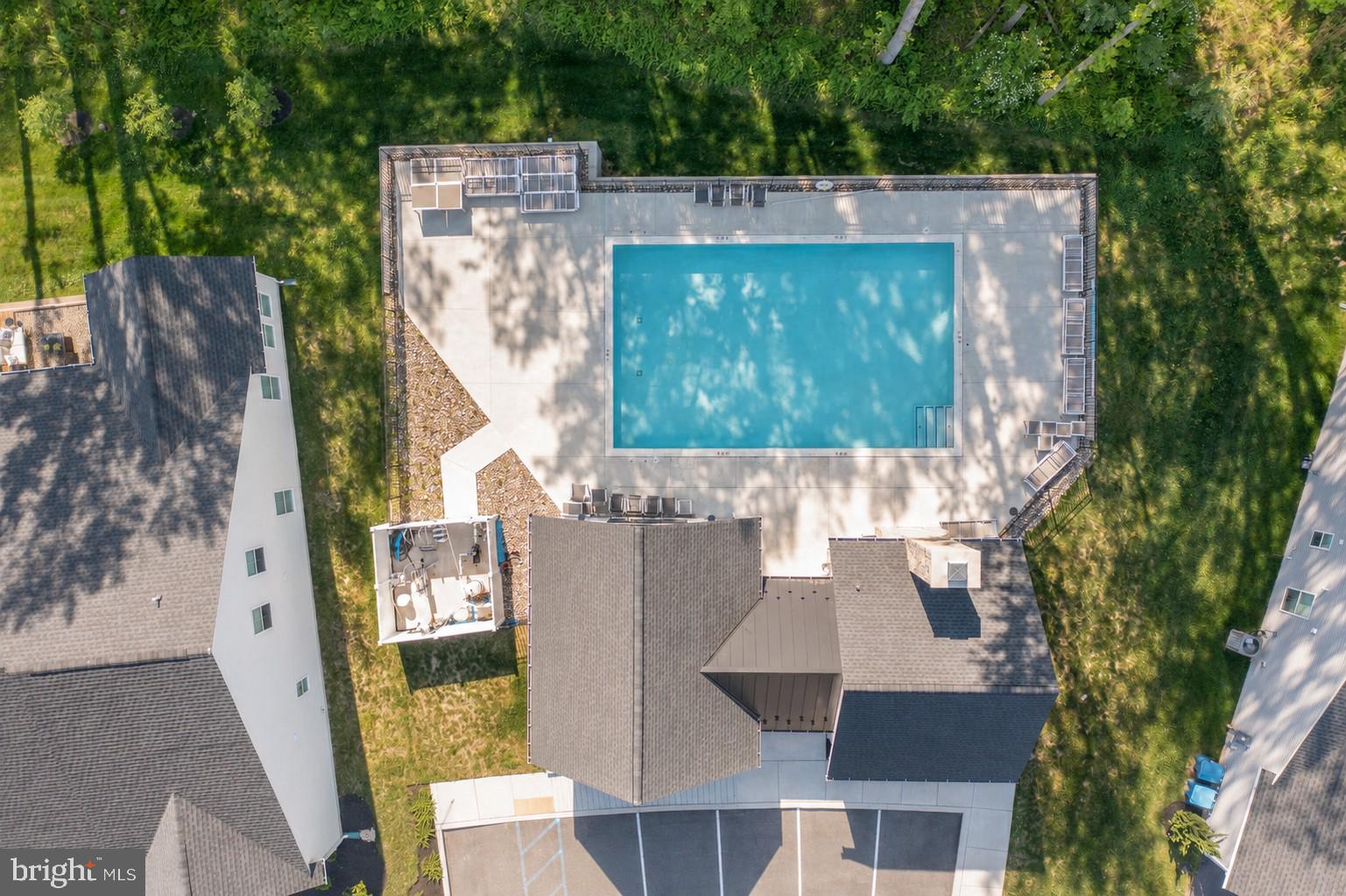 THE CASCADES - Residential