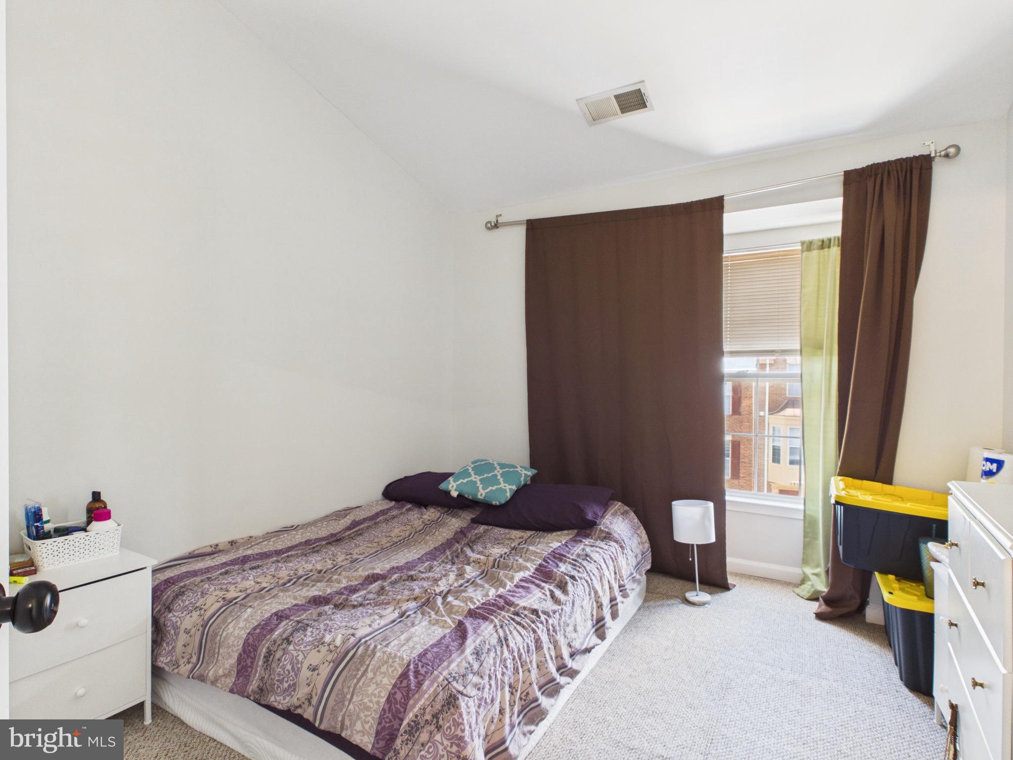 CLOVERLEAF CENTER - Residential
