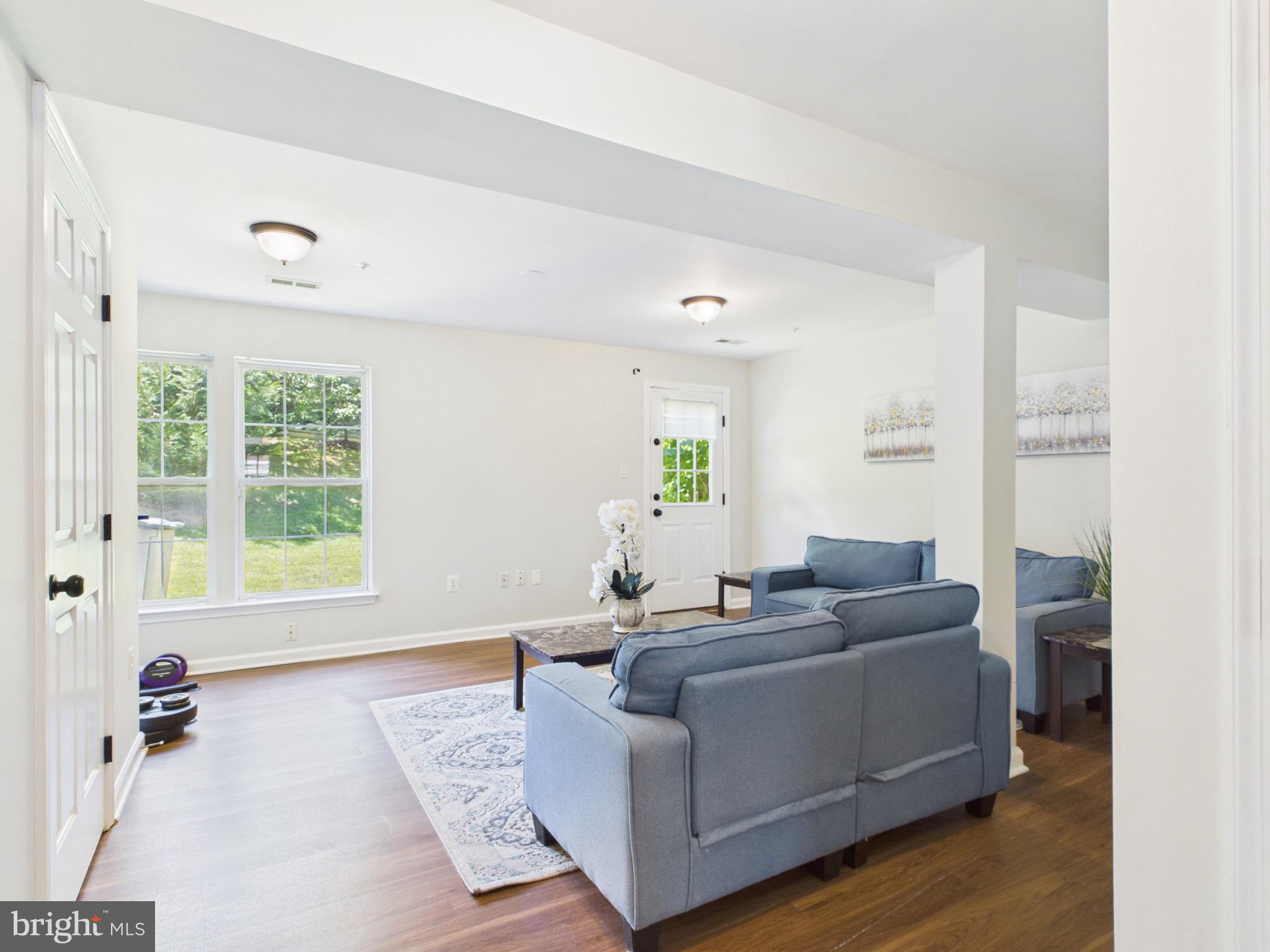 CLOVERLEAF CENTER - Residential