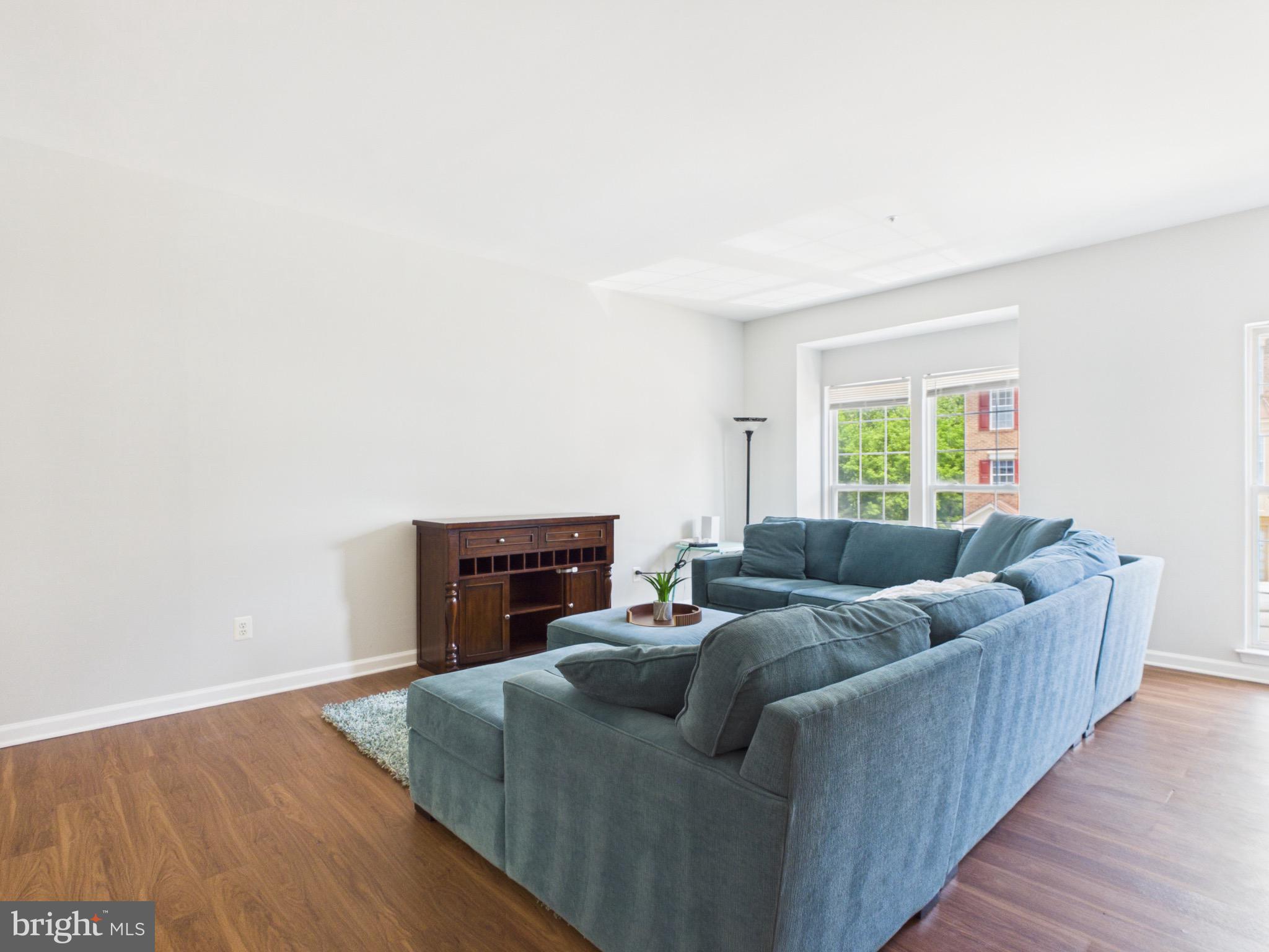 CLOVERLEAF CENTER - Residential
