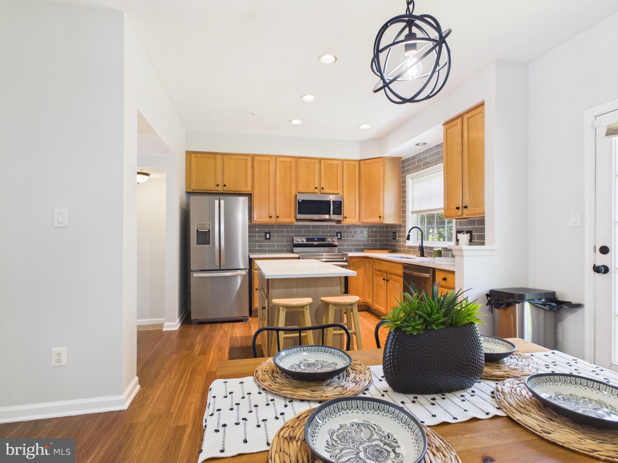 CLOVERLEAF CENTER - Residential
