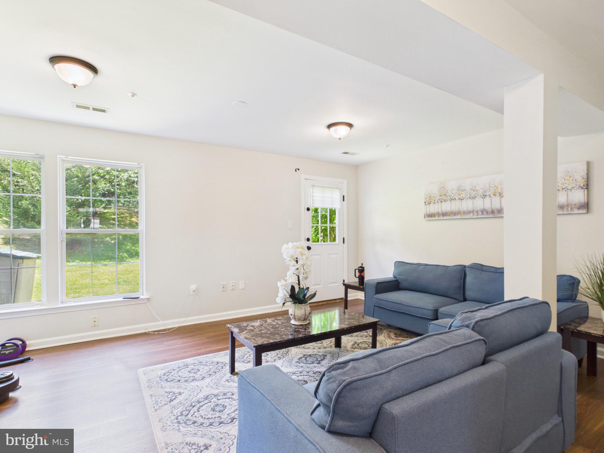 CLOVERLEAF CENTER - Residential