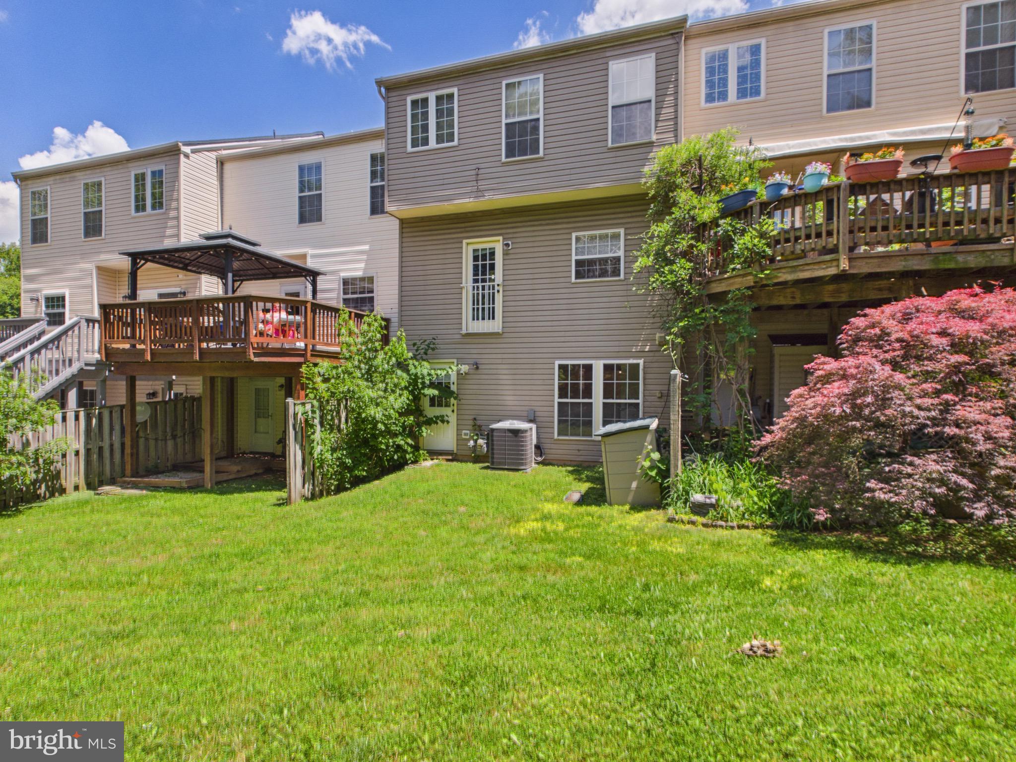 CLOVERLEAF CENTER - Residential