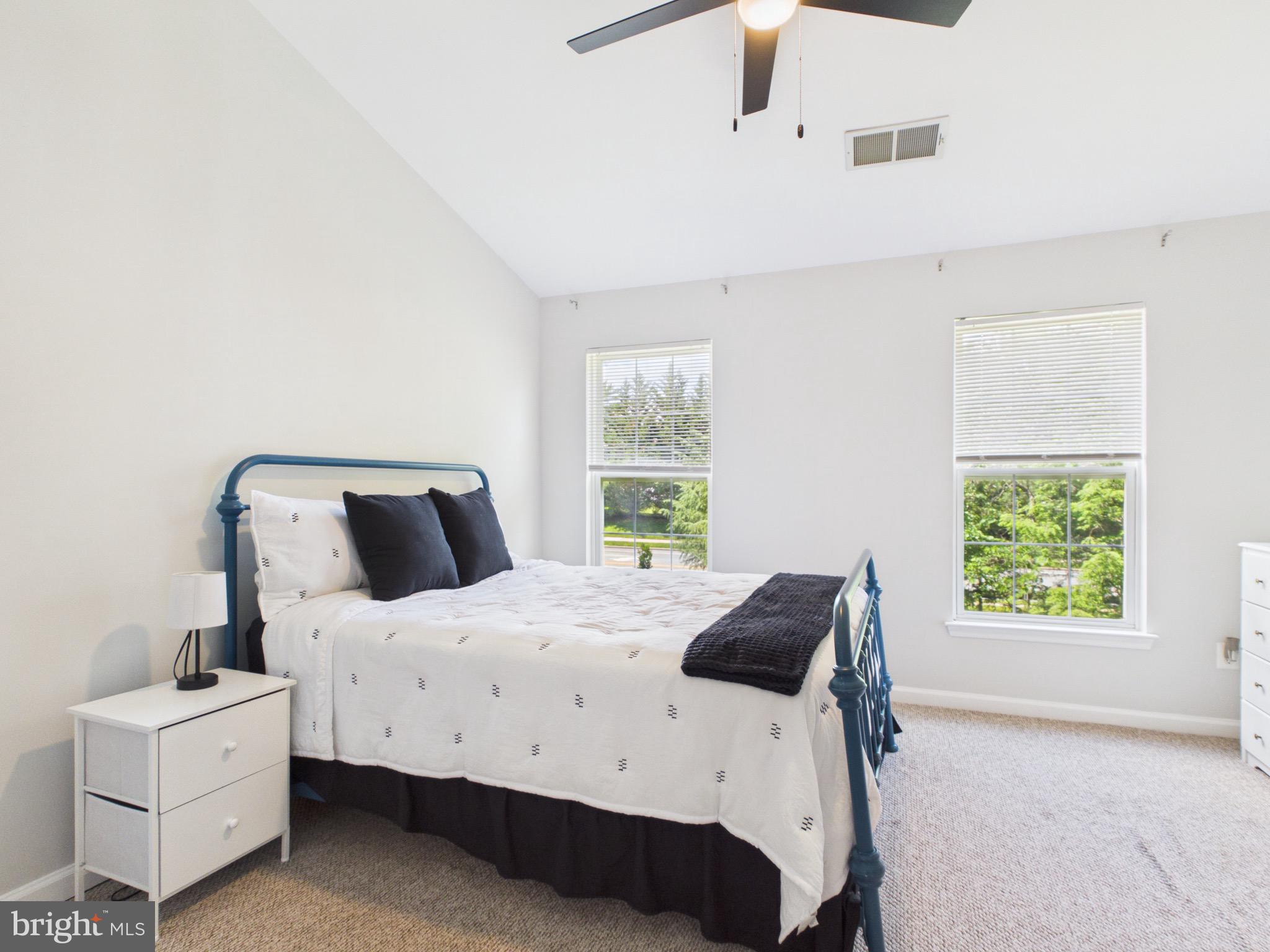 CLOVERLEAF CENTER - Residential