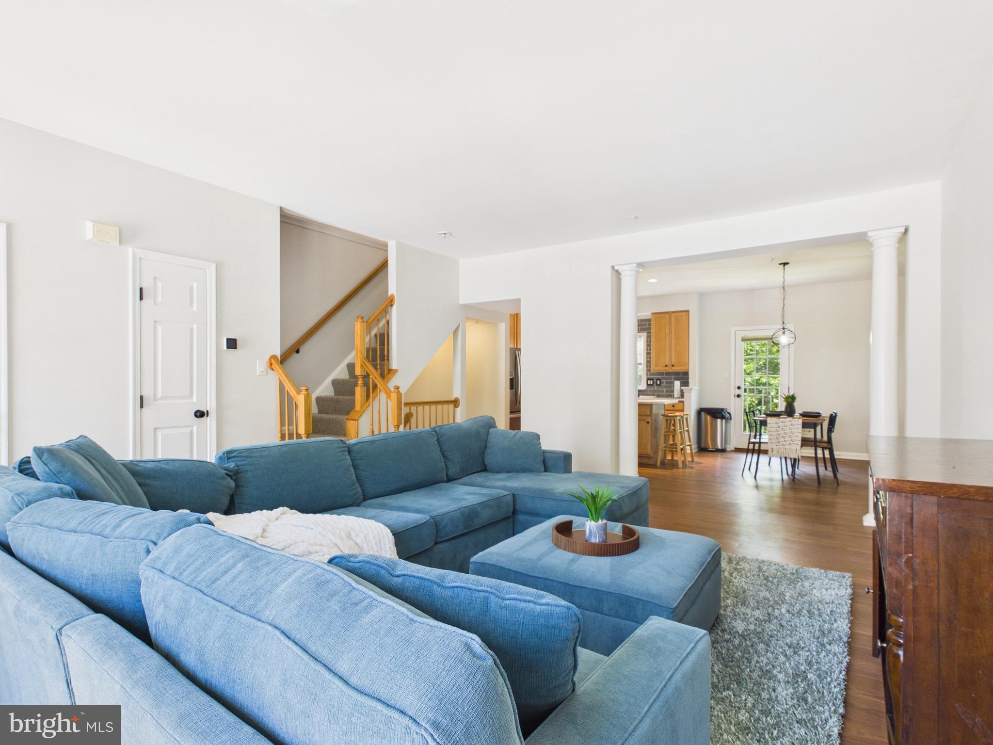 CLOVERLEAF CENTER - Residential