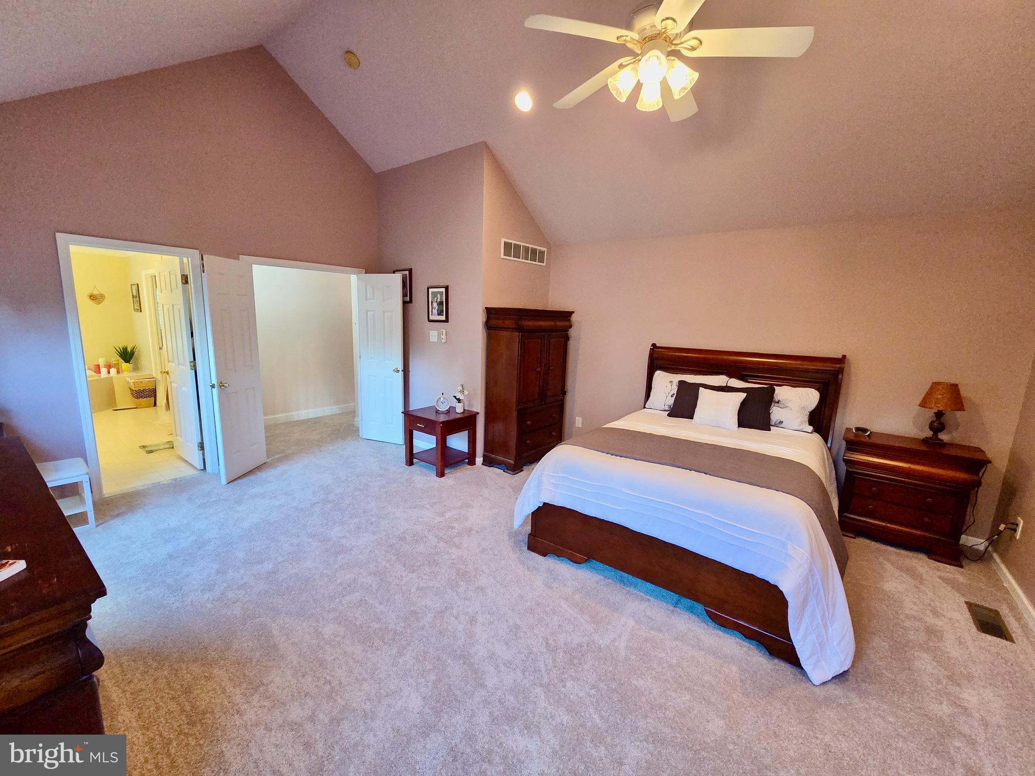 CARRIAGE CIRCLE - Residential