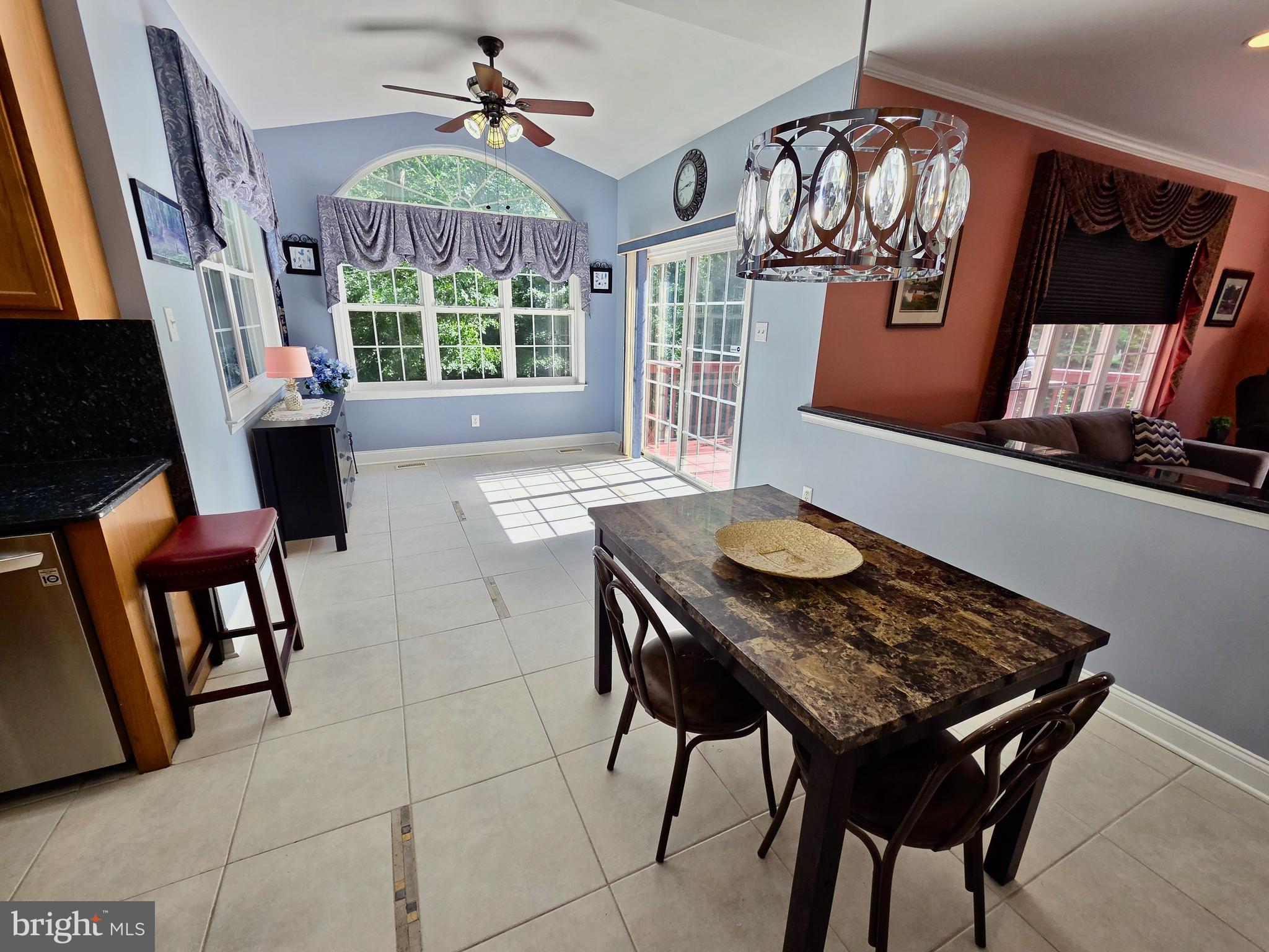 CARRIAGE CIRCLE - Residential