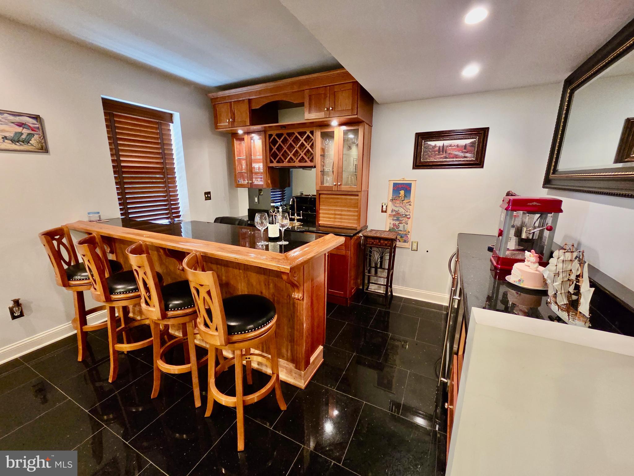 CARRIAGE CIRCLE - Residential