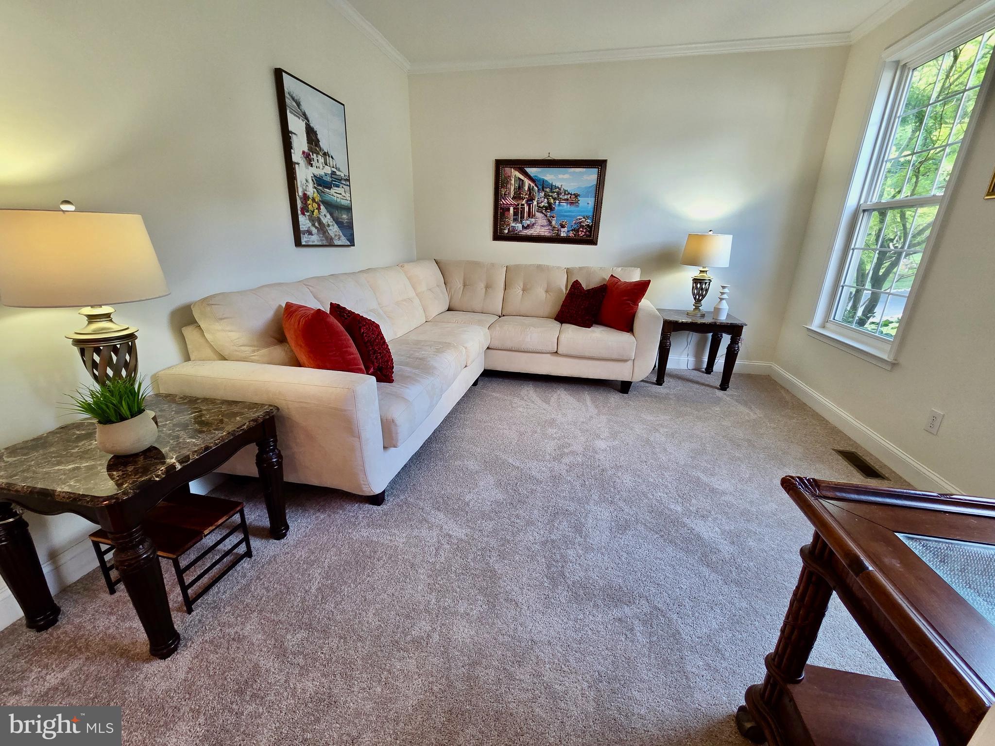 CARRIAGE CIRCLE - Residential