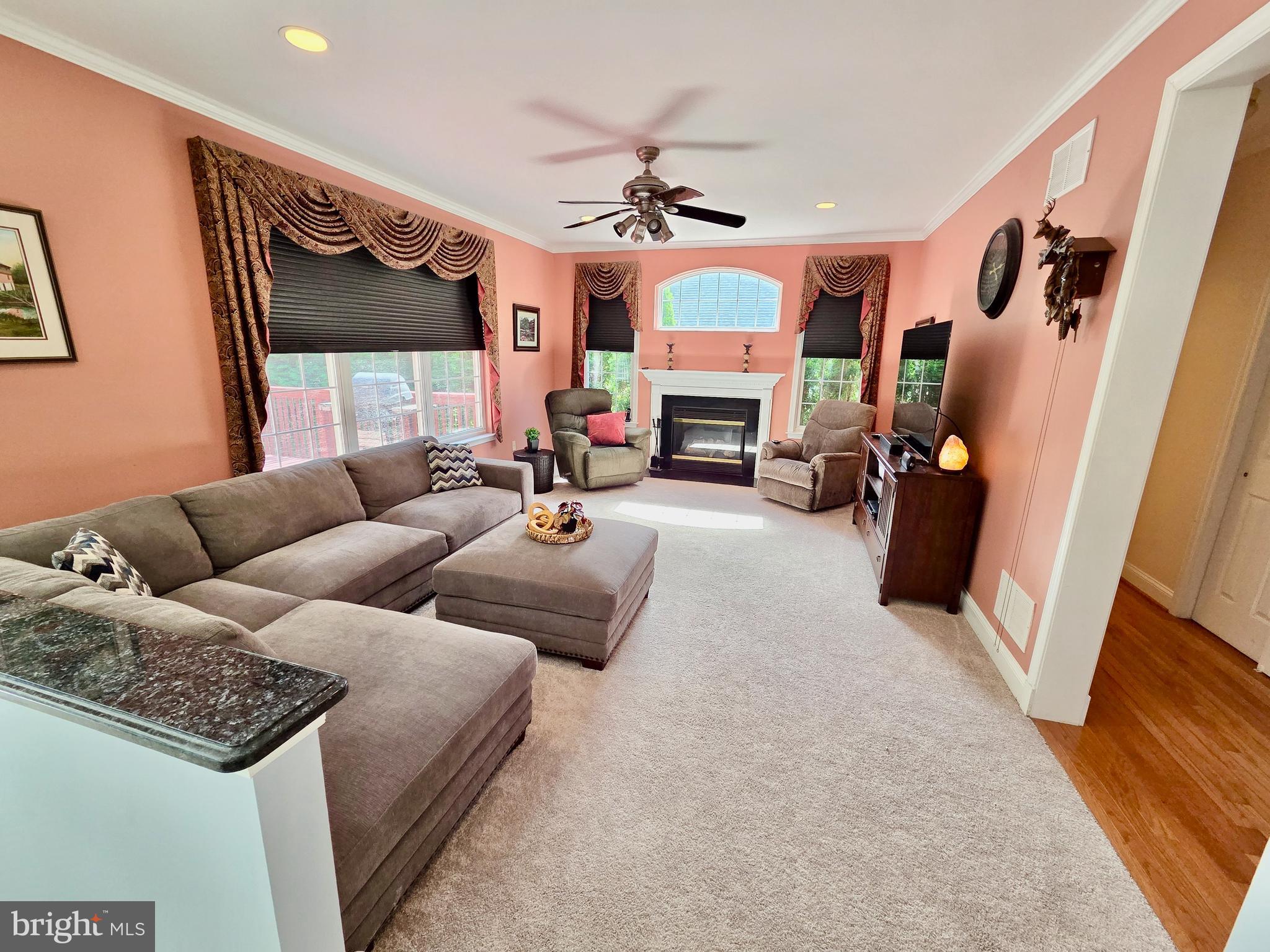 CARRIAGE CIRCLE - Residential
