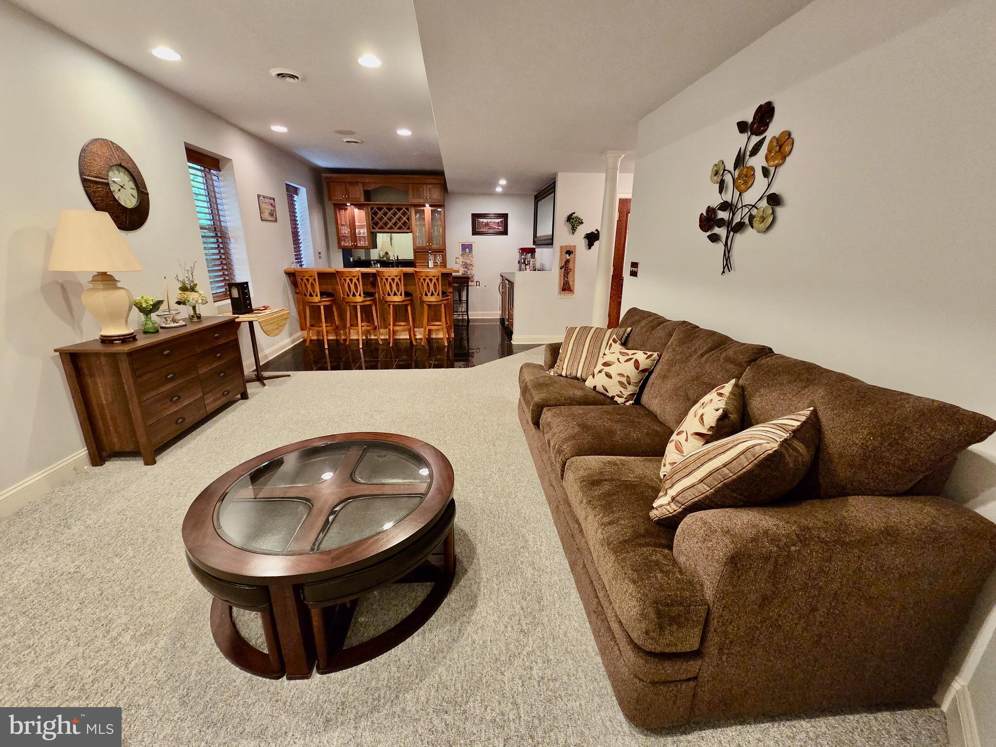 CARRIAGE CIRCLE - Residential