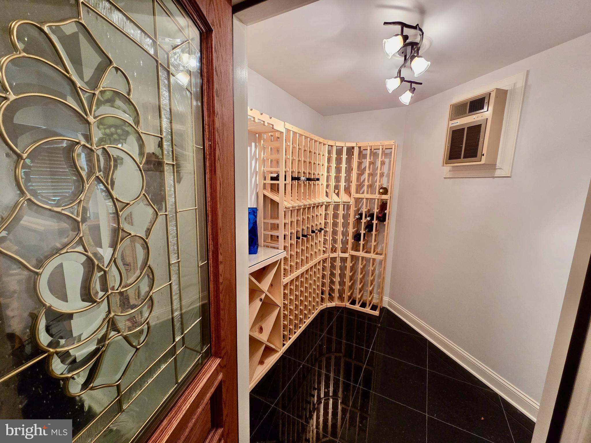 CARRIAGE CIRCLE - Residential