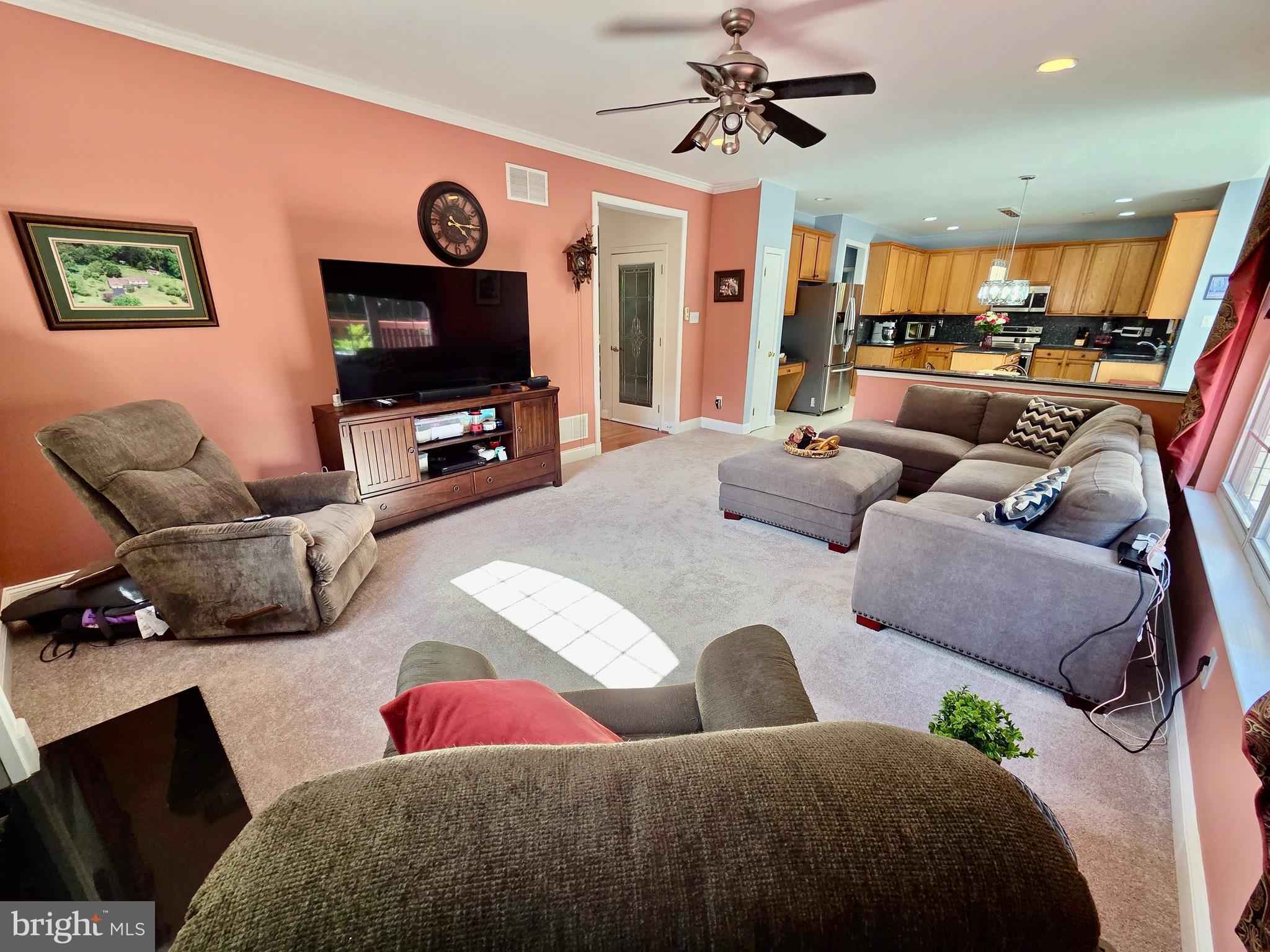 CARRIAGE CIRCLE - Residential