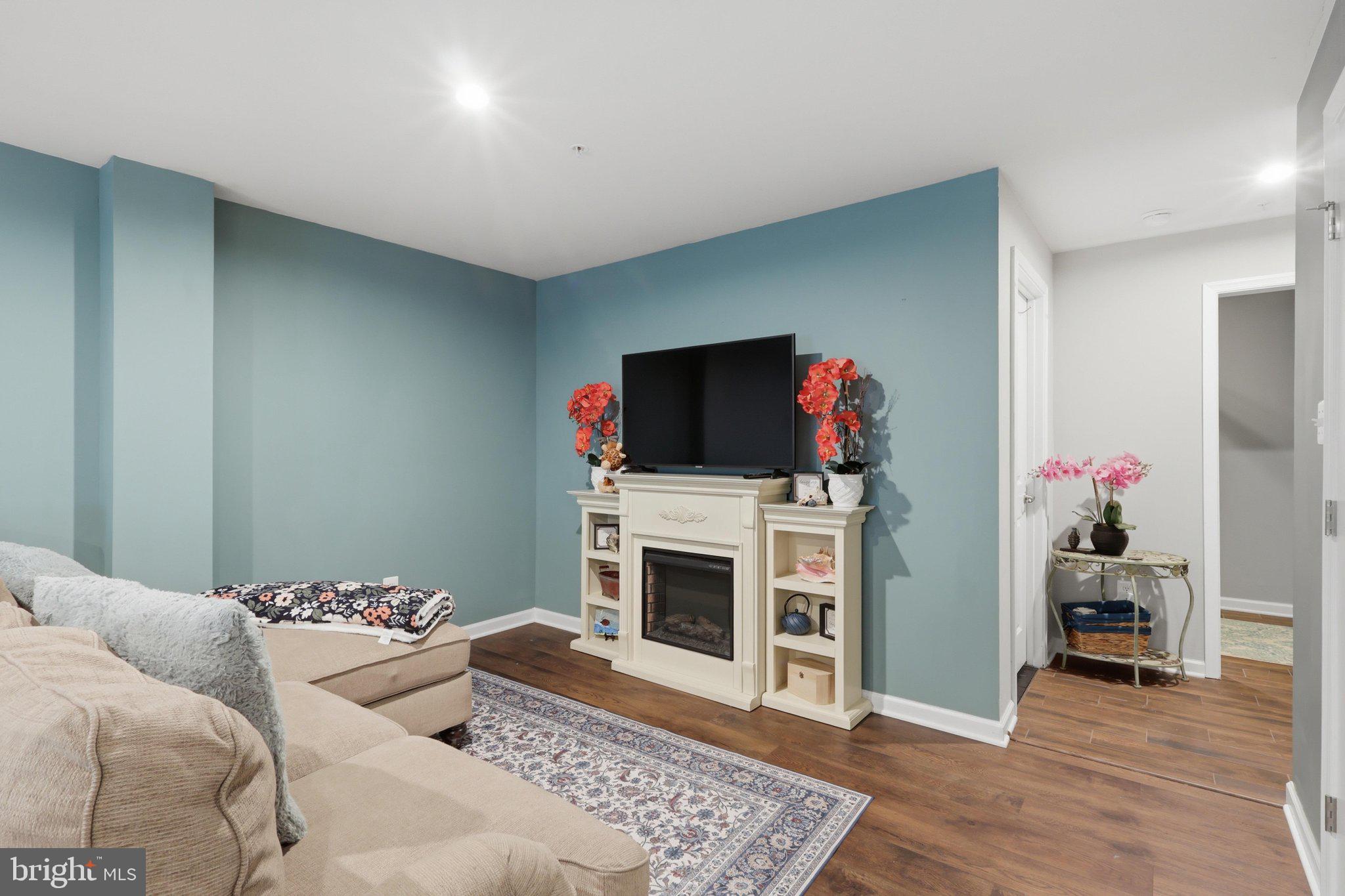 LANDSDALE - Residential