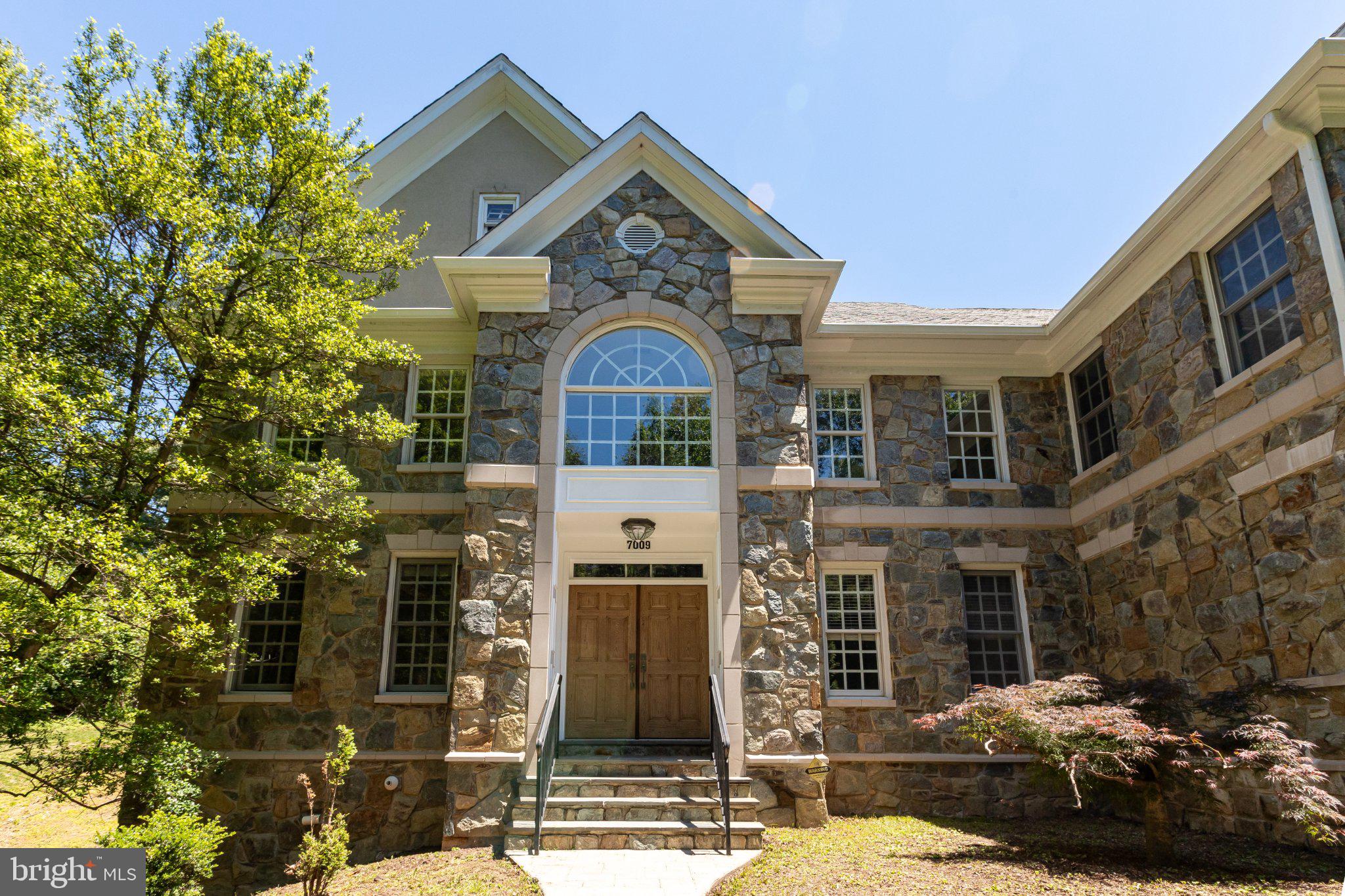 CONGRESSIONAL COUNTRY CLUB ESTATES - Residential