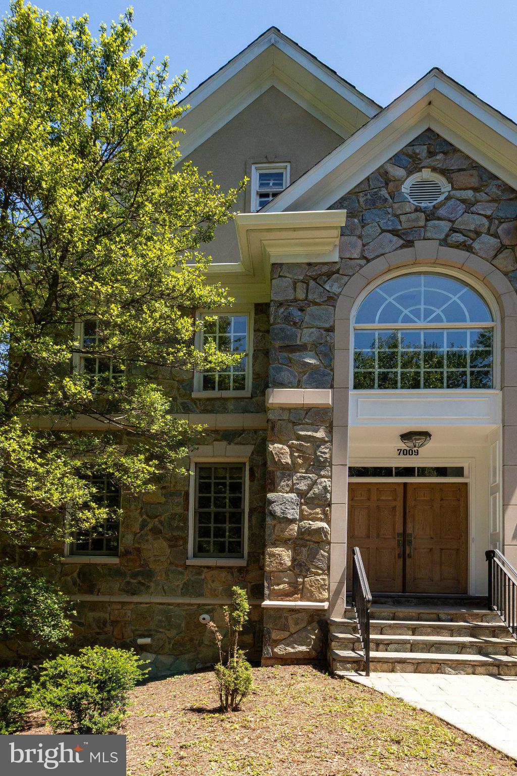 CONGRESSIONAL COUNTRY CLUB ESTATES - Residential