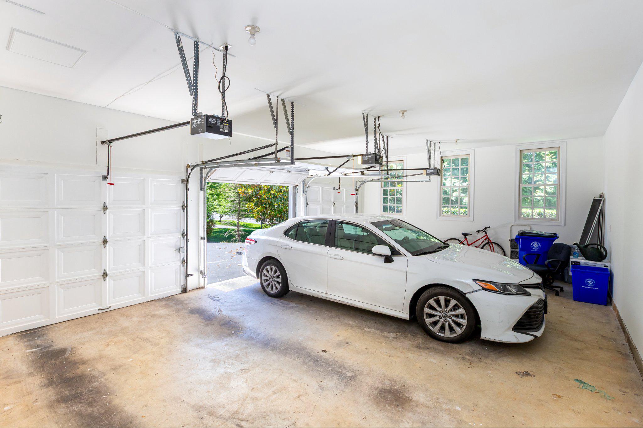 CONGRESSIONAL COUNTRY CLUB ESTATES - Residential