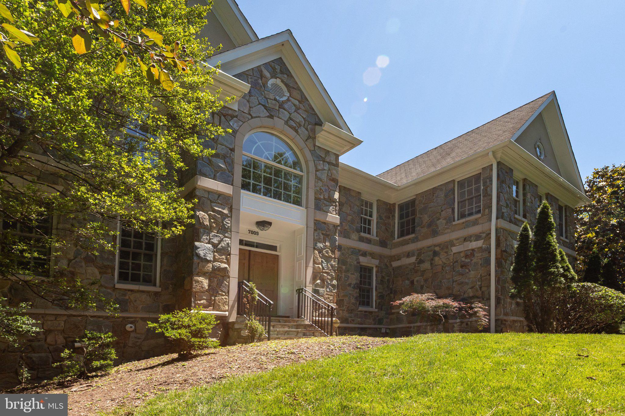 CONGRESSIONAL COUNTRY CLUB ESTATES - Residential