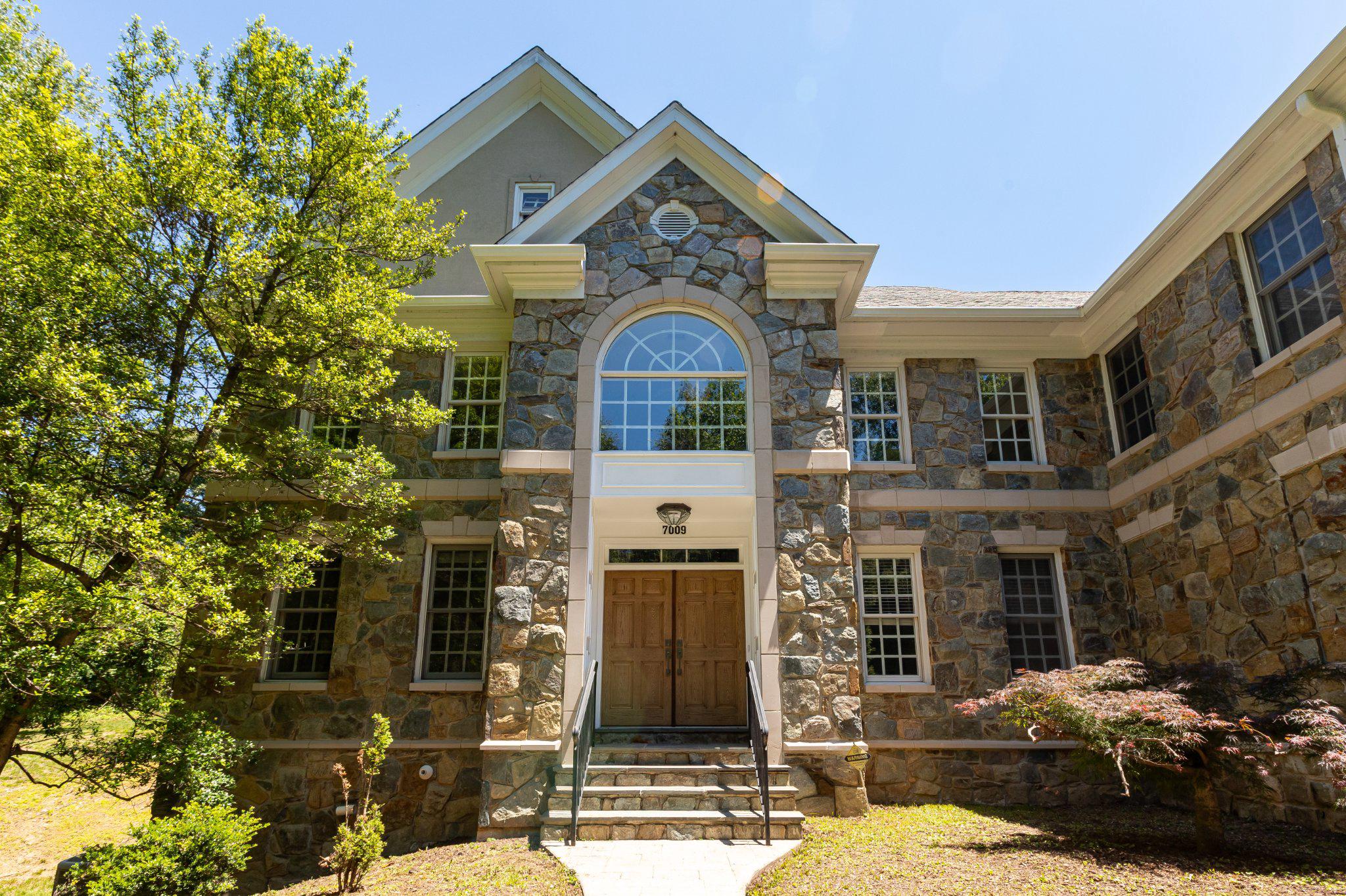 CONGRESSIONAL COUNTRY CLUB ESTATES - Residential