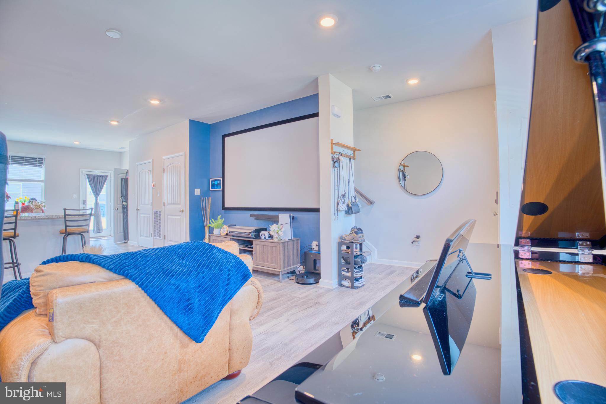 TIDBURY CROSSING - Residential