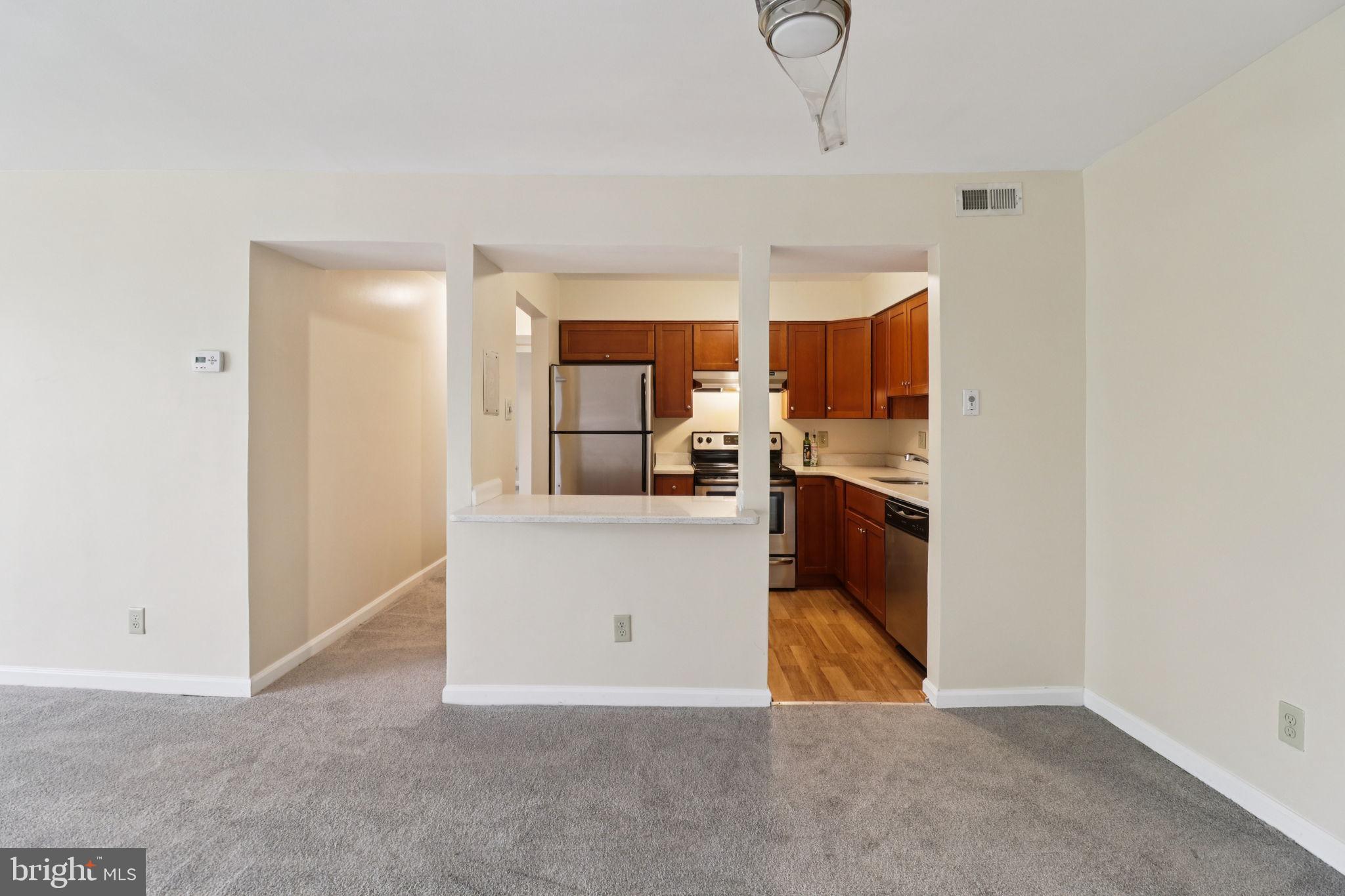 TREETOP CONDO - Residential