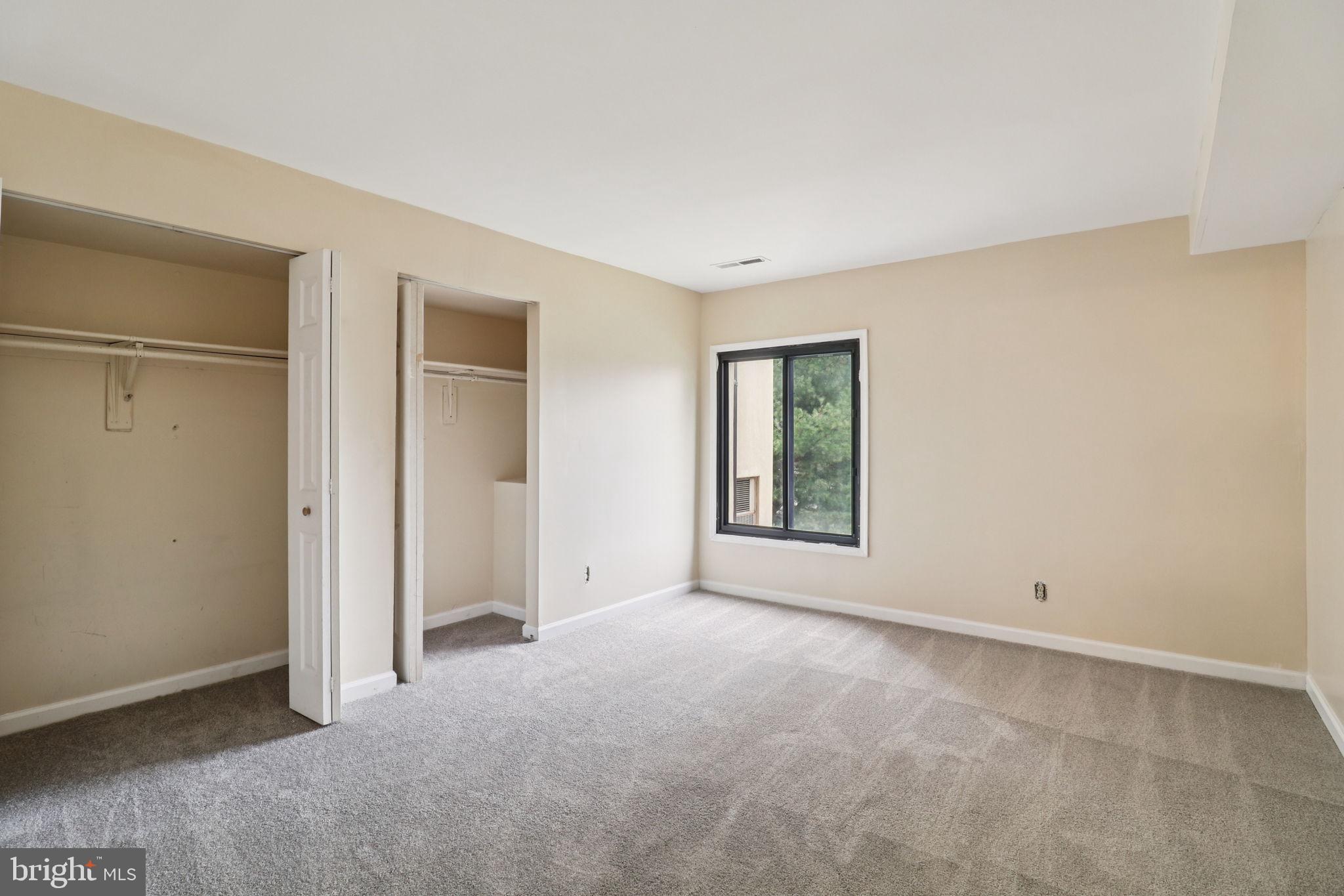 TREETOP CONDO - Residential