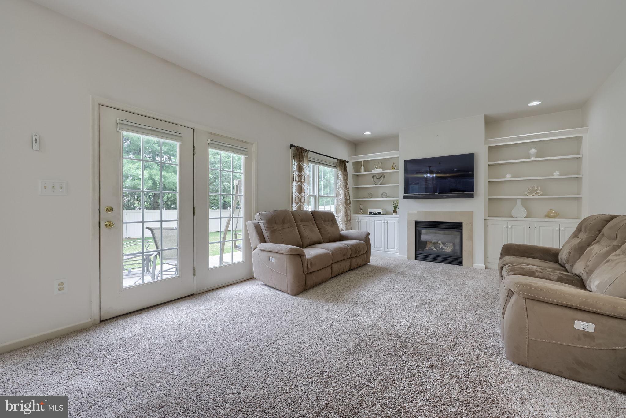 LANDIS CROSSING - Residential
