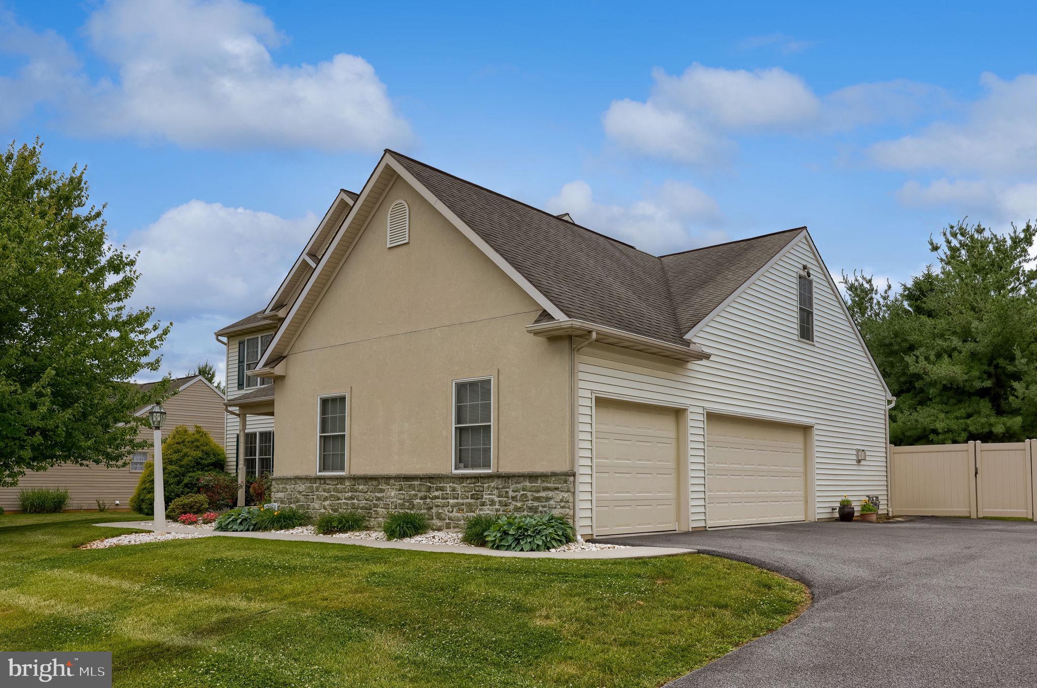 LANDIS CROSSING - Residential