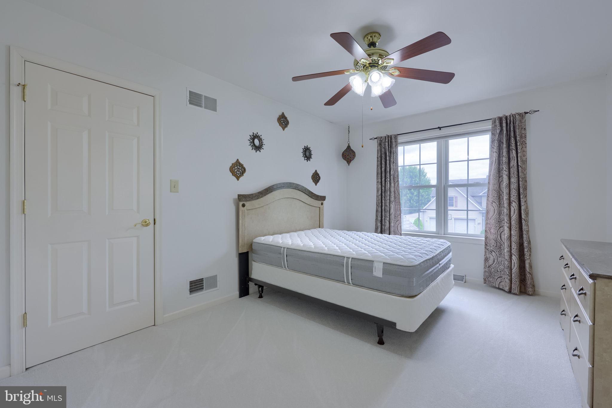 LANDIS CROSSING - Residential
