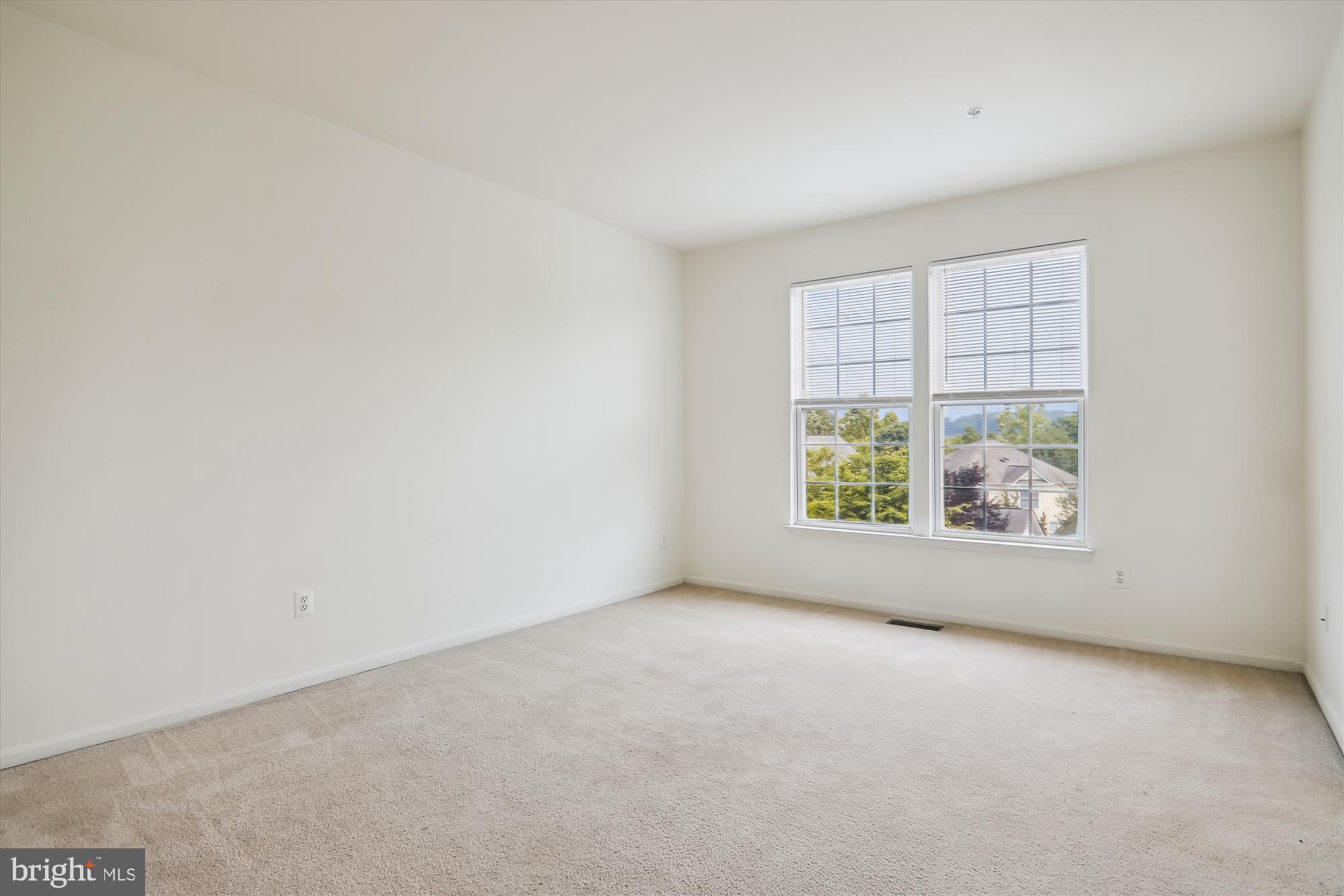 KING FARM - Residential Lease