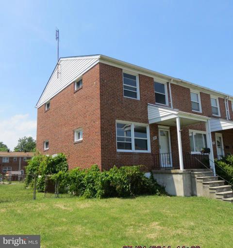 RIVERWOOD PARK - Residential Lease