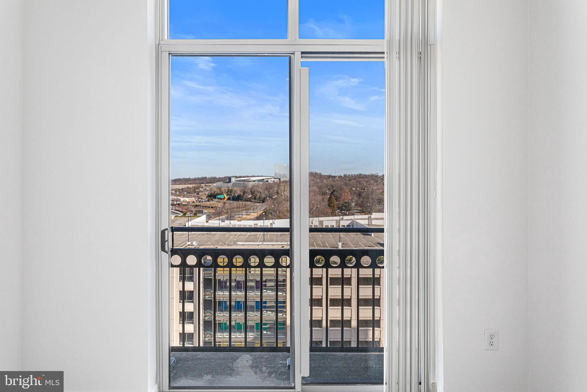 NATIONAL HARBOR - Residential Lease
