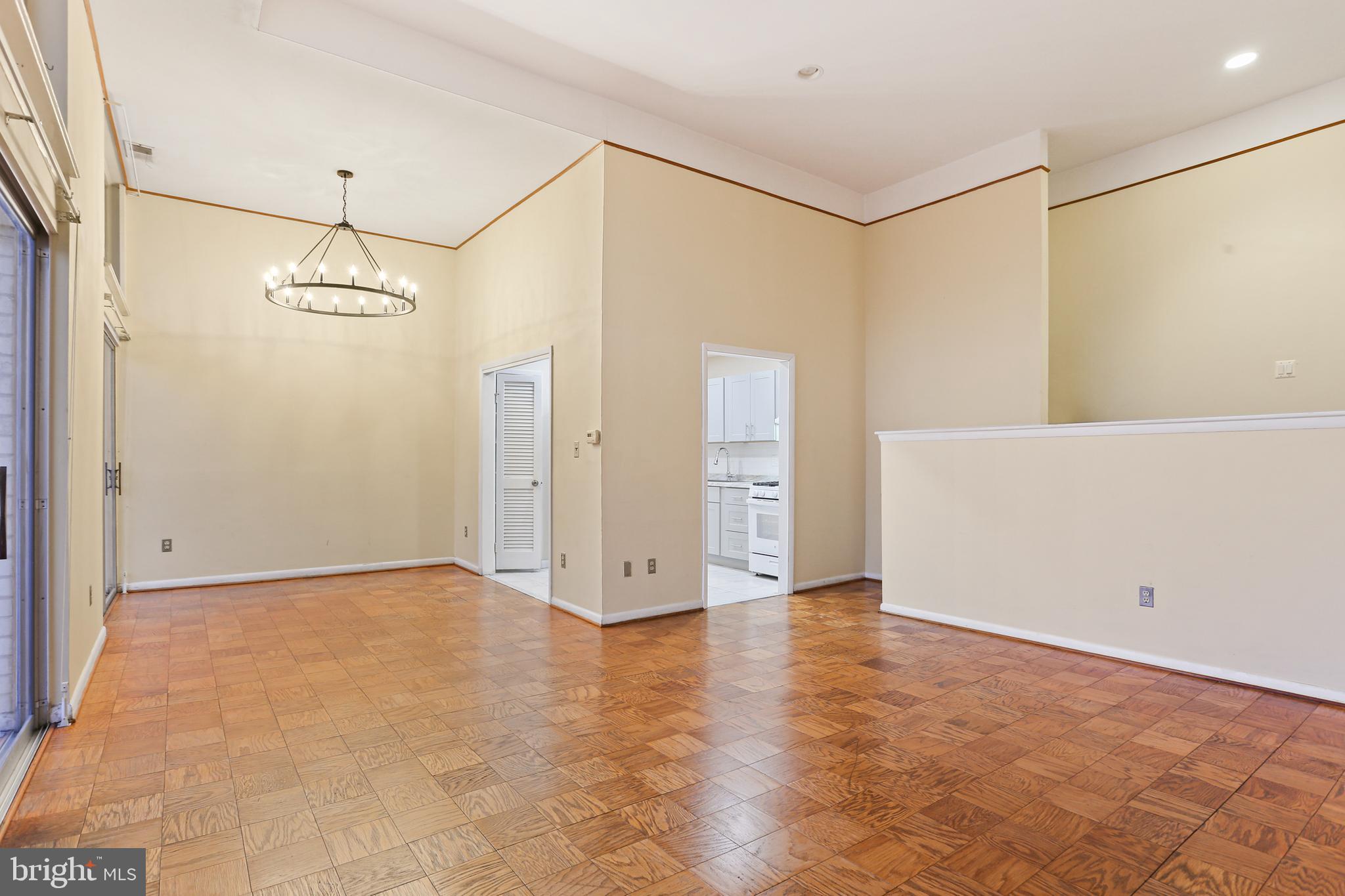 NORTH CRK PLACE - Residential