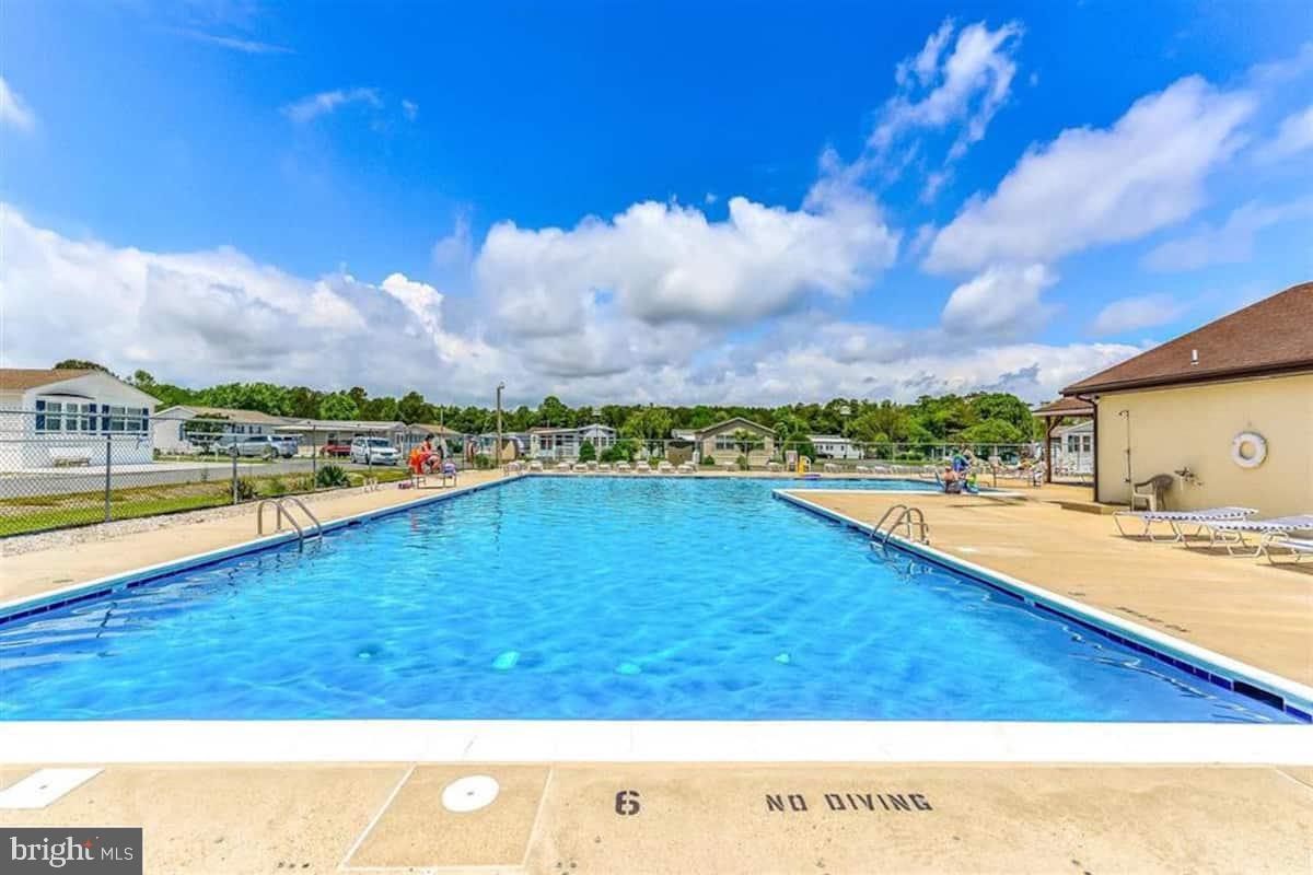 WHITE HORSE PARK I - Residential