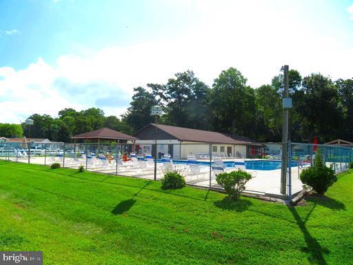 WHITE HORSE PARK I - Residential