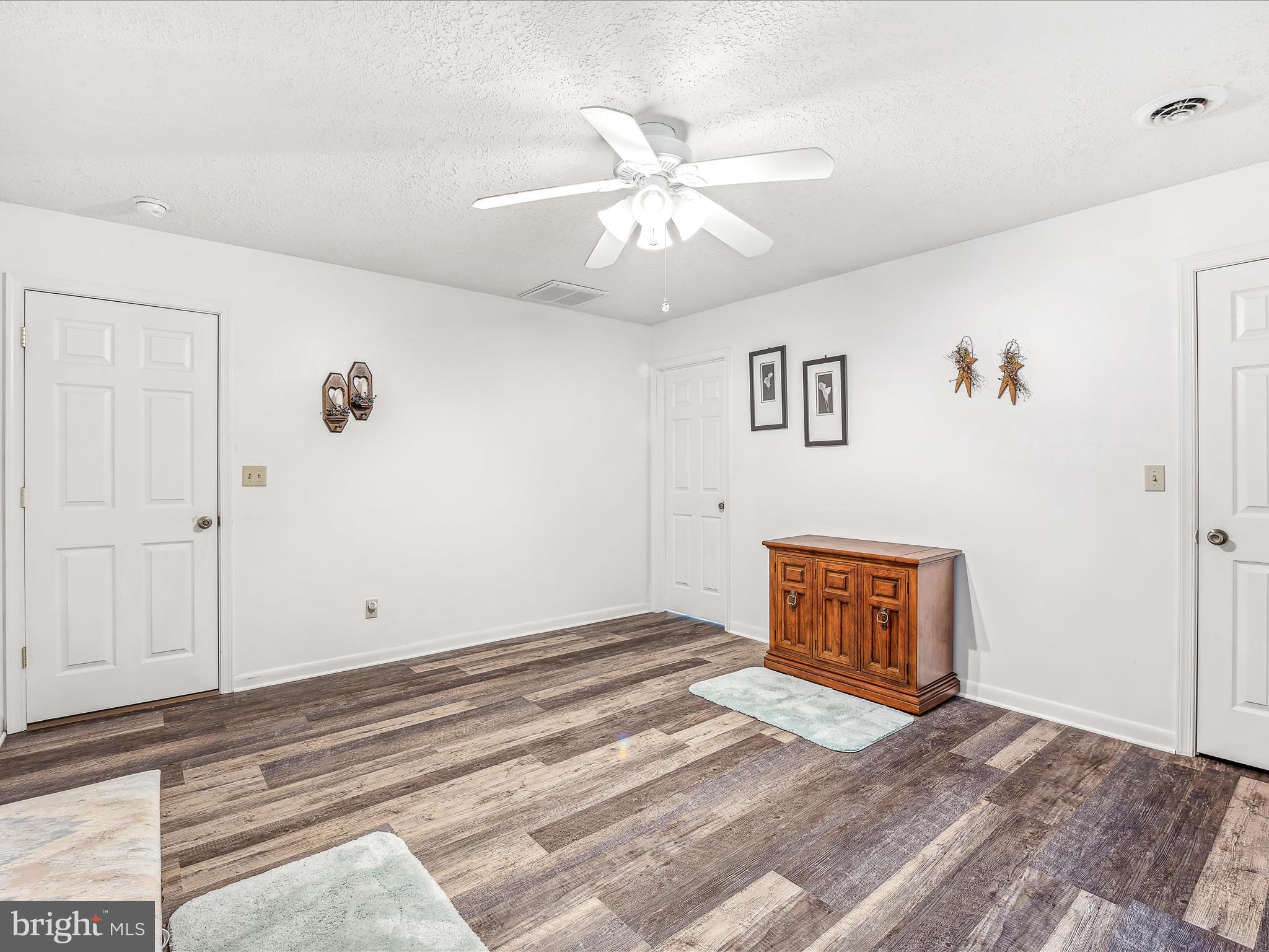 SOUTHRIDGE - Residential