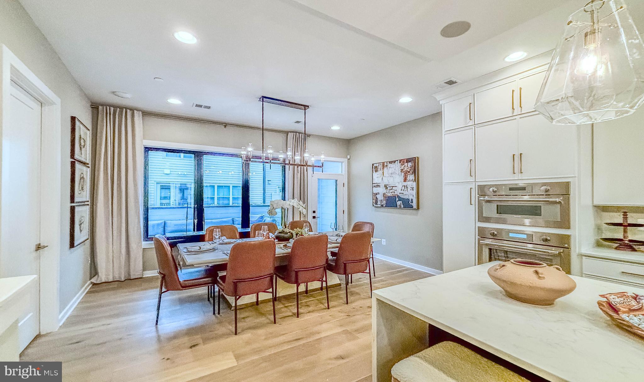 ROCKVILLE - Residential
