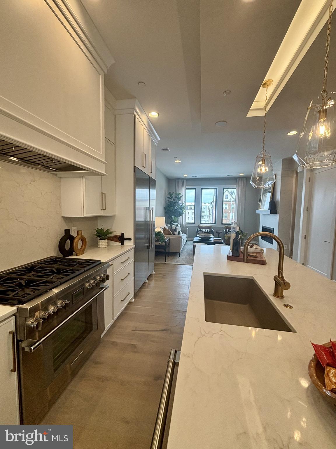 ROCKVILLE - Residential