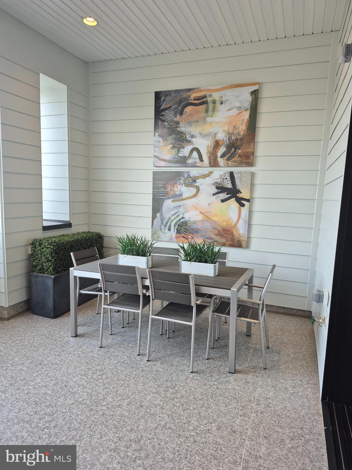 ROCKVILLE - Residential