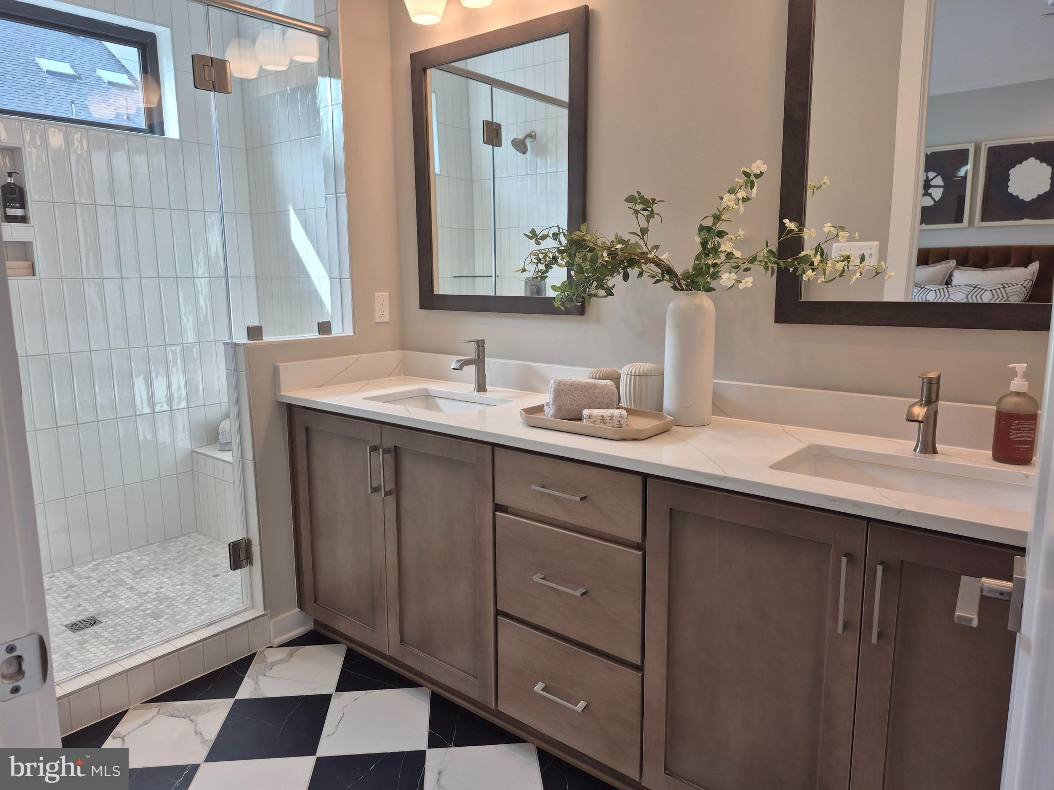 ROCKVILLE - Residential